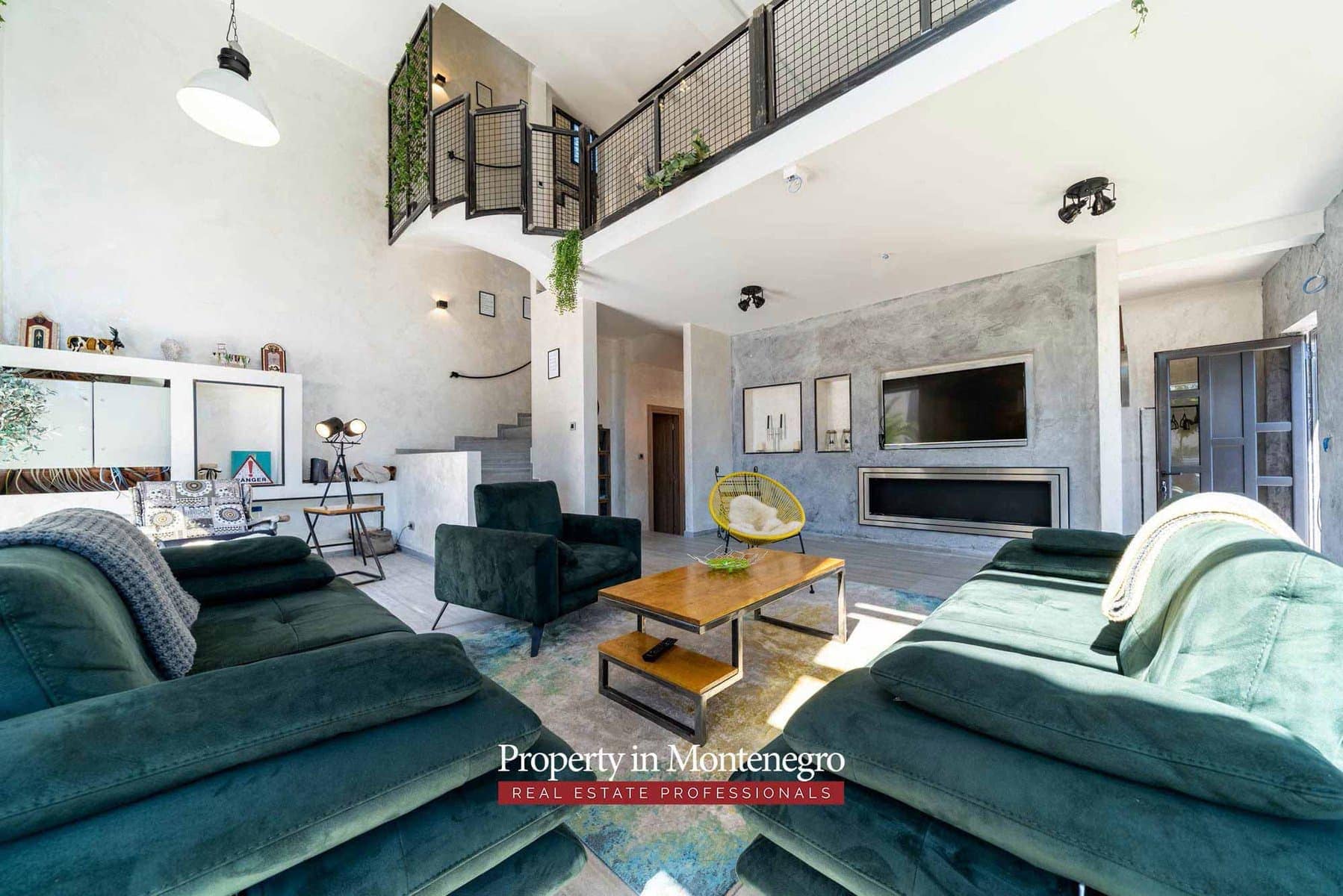 Modern villa in the Bay of Kotor (5)