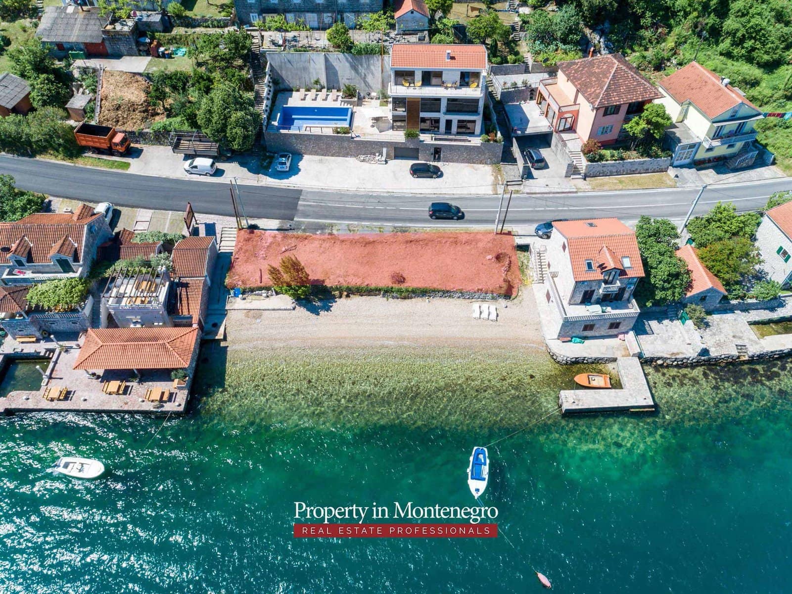 Modern villa in the Bay of Kotor (10)