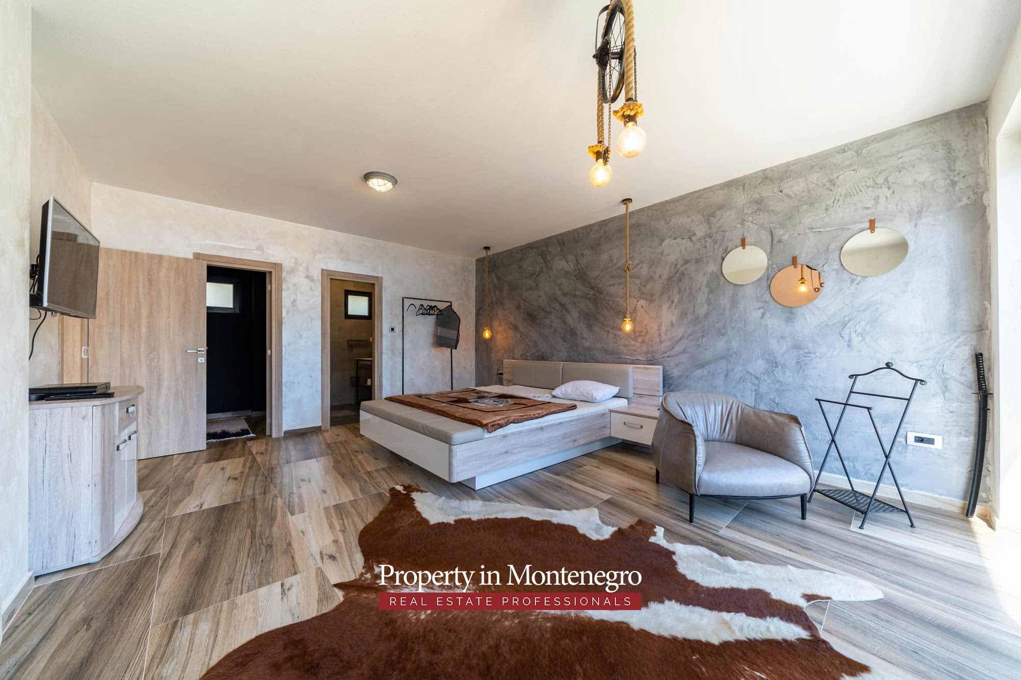 Modern villa in the Bay of Kotor (18)