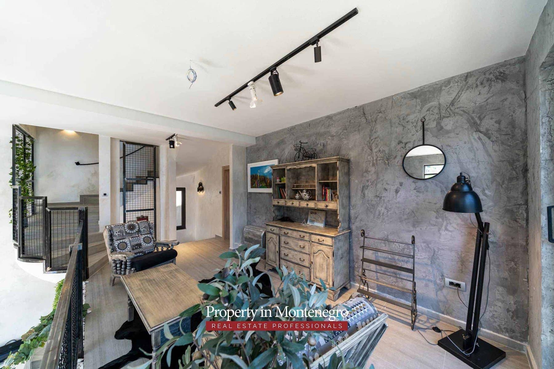 Modern villa in the Bay of Kotor (22)