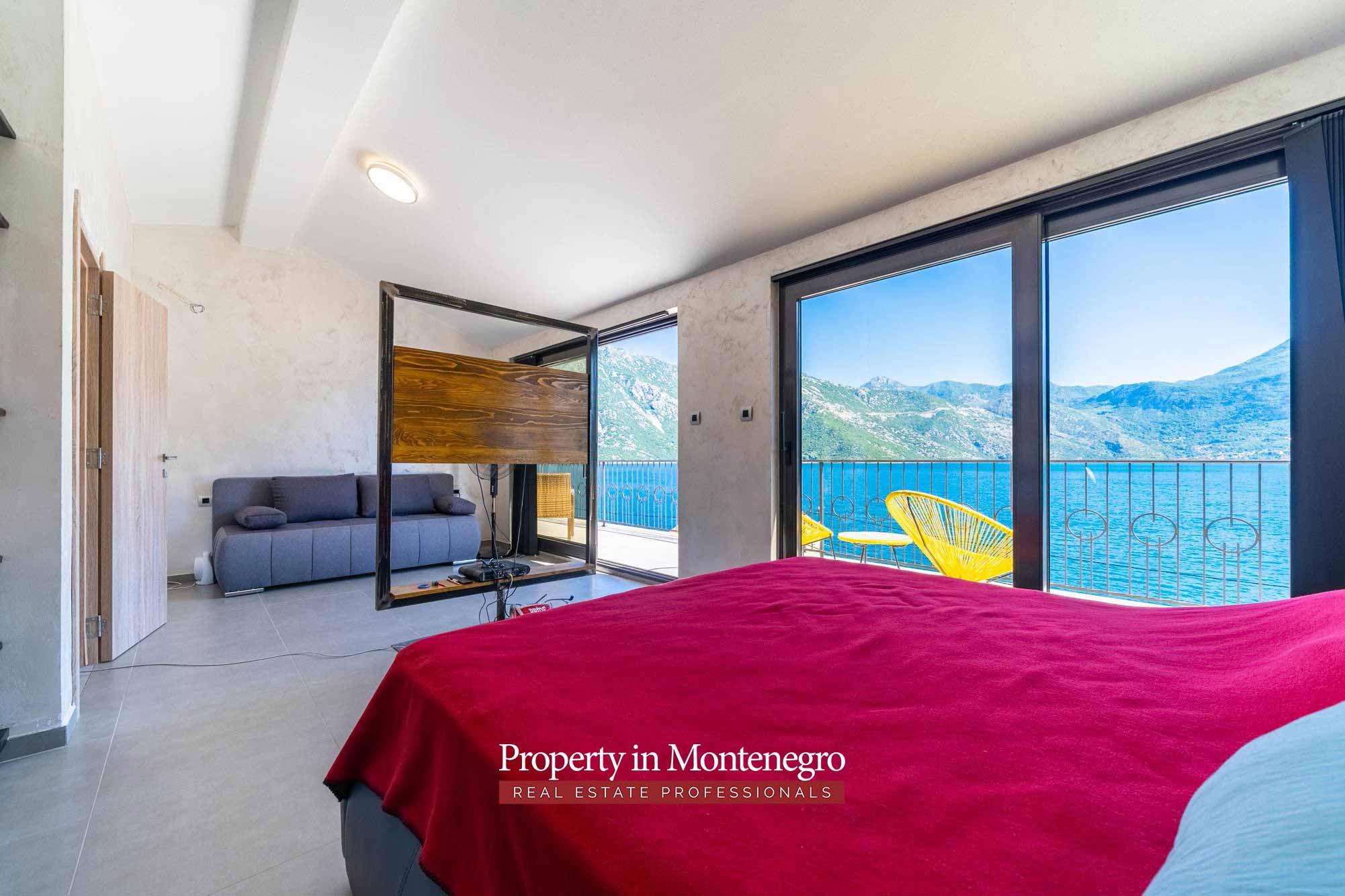 Modern villa in the Bay of Kotor (27)