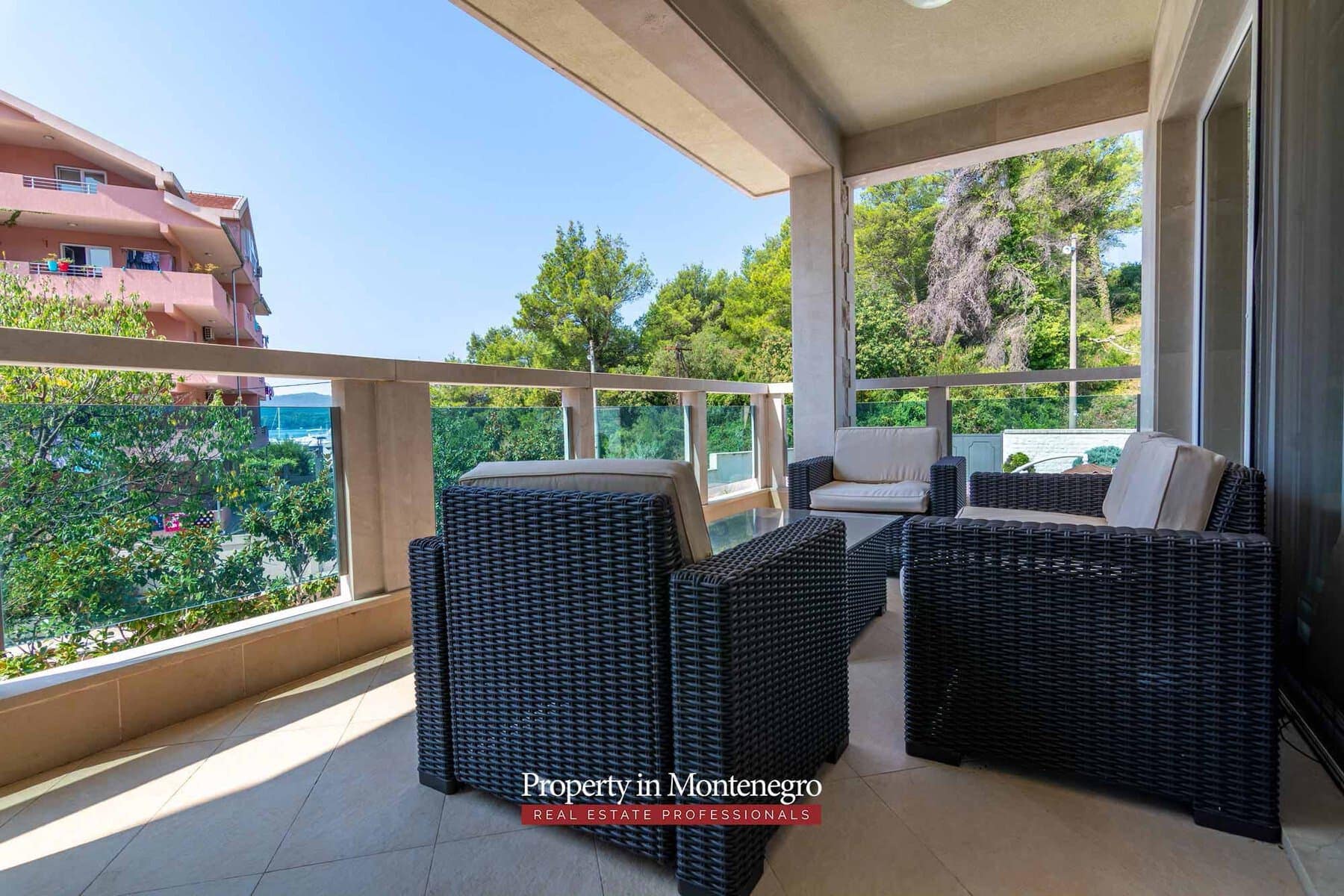 House in the quiet part of Tivat (29)