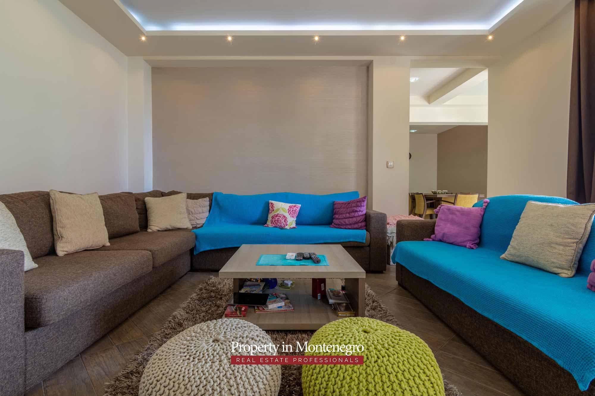 House in the quiet part of Tivat (31)