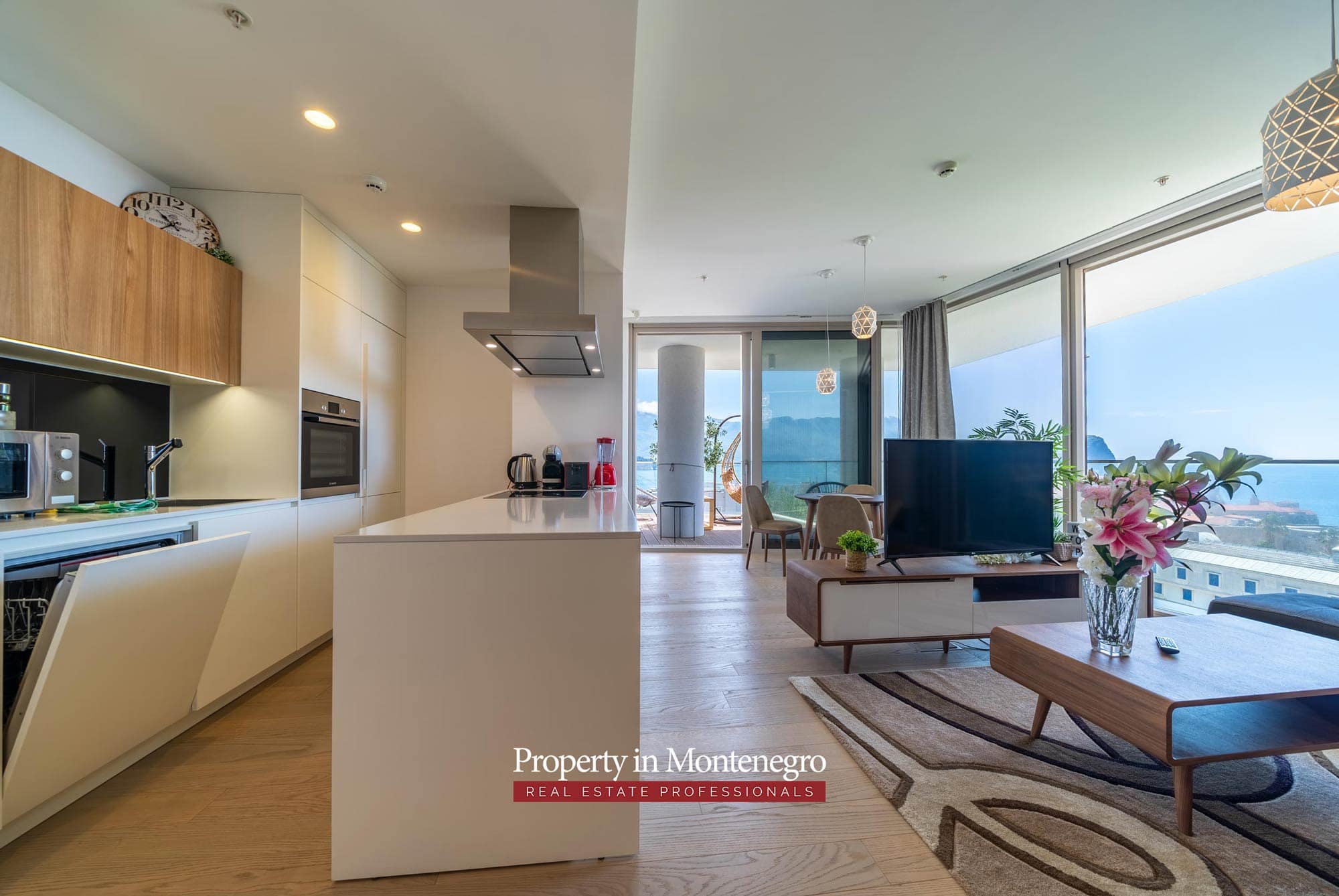 Luxury one bedroom apartment in the most attractive location in Budva (6)