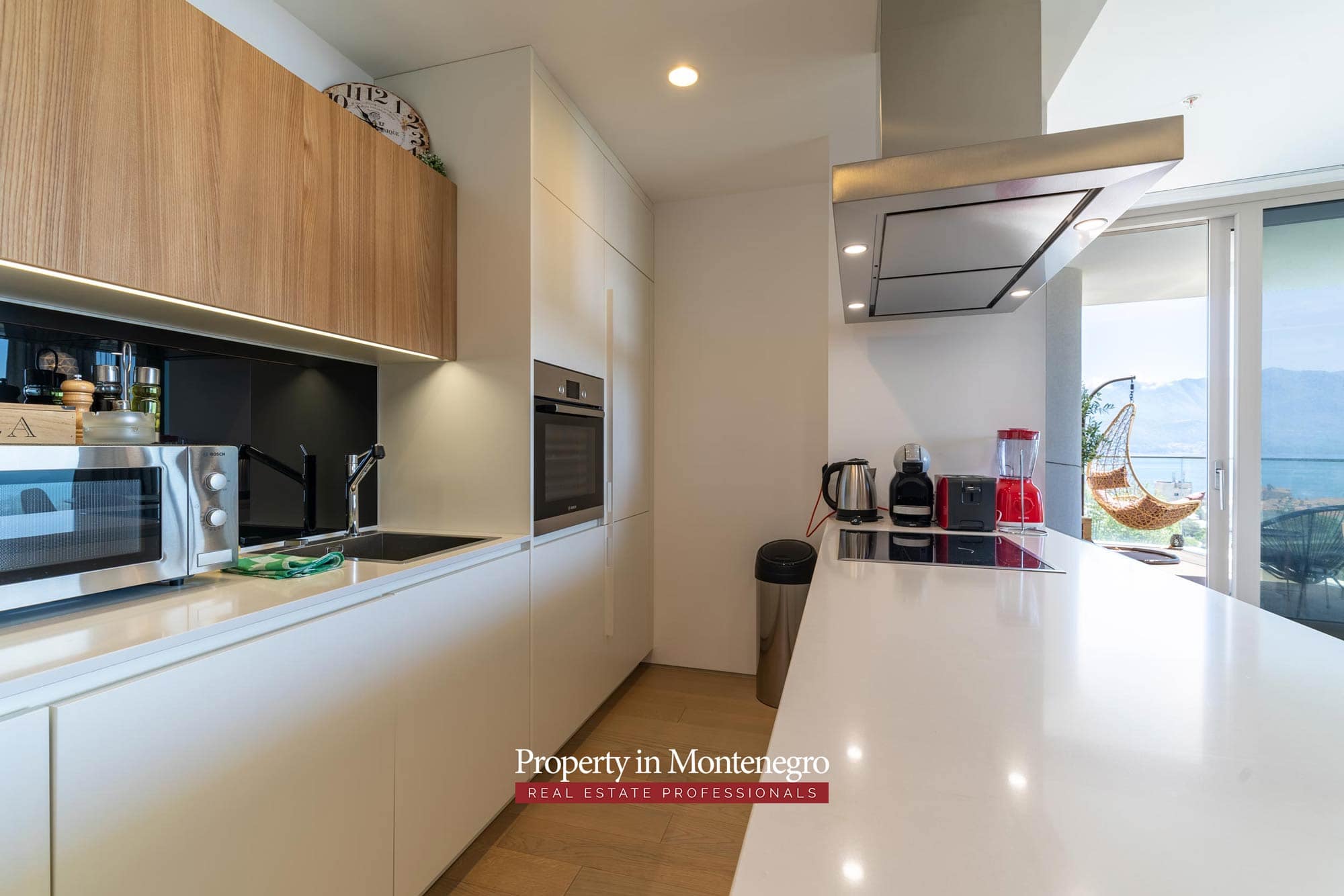 Luxury one bedroom apartment in the most attractive location in Budva (19)