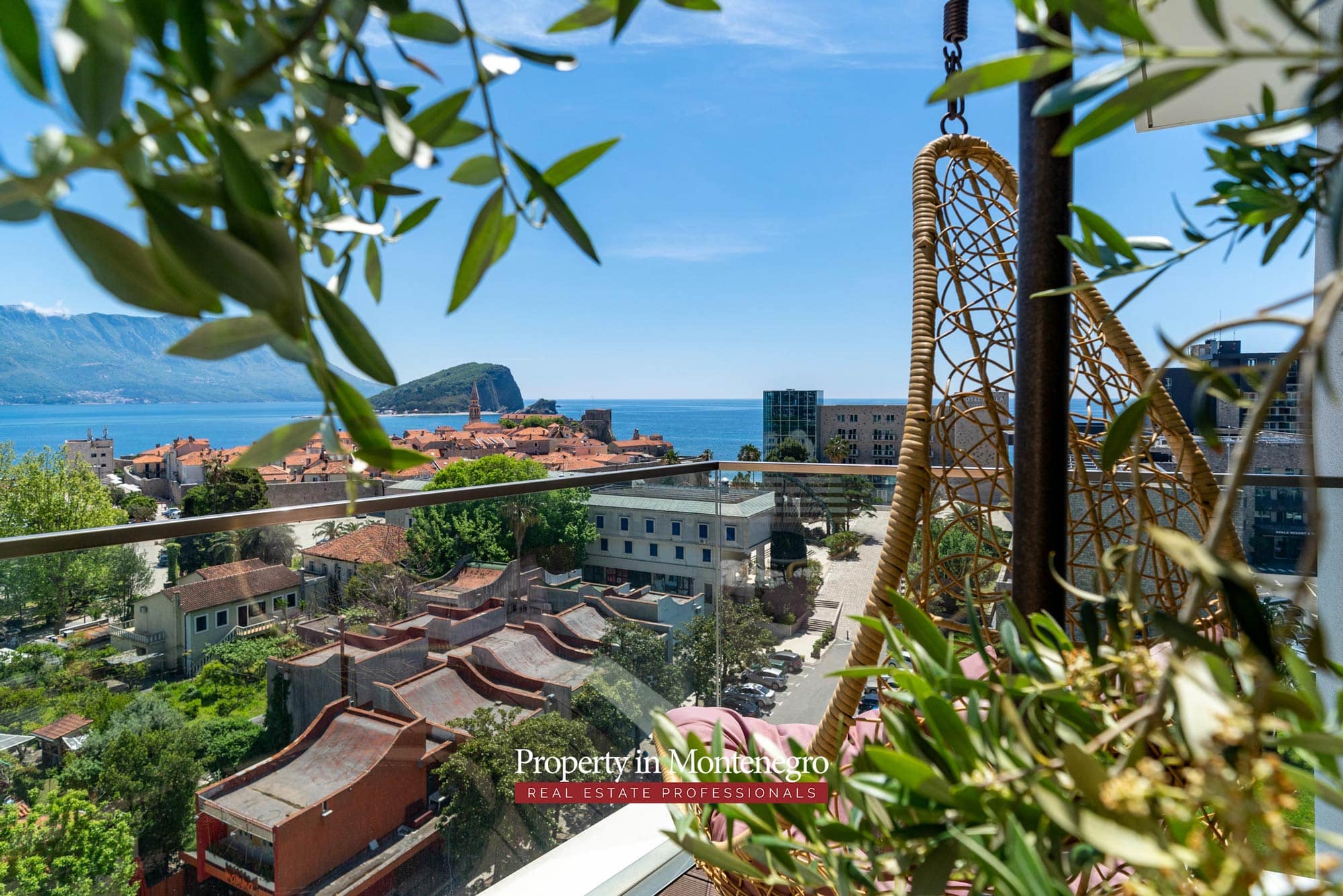 Luxury one bedroom apartment in the most attractive location in Budva (30)