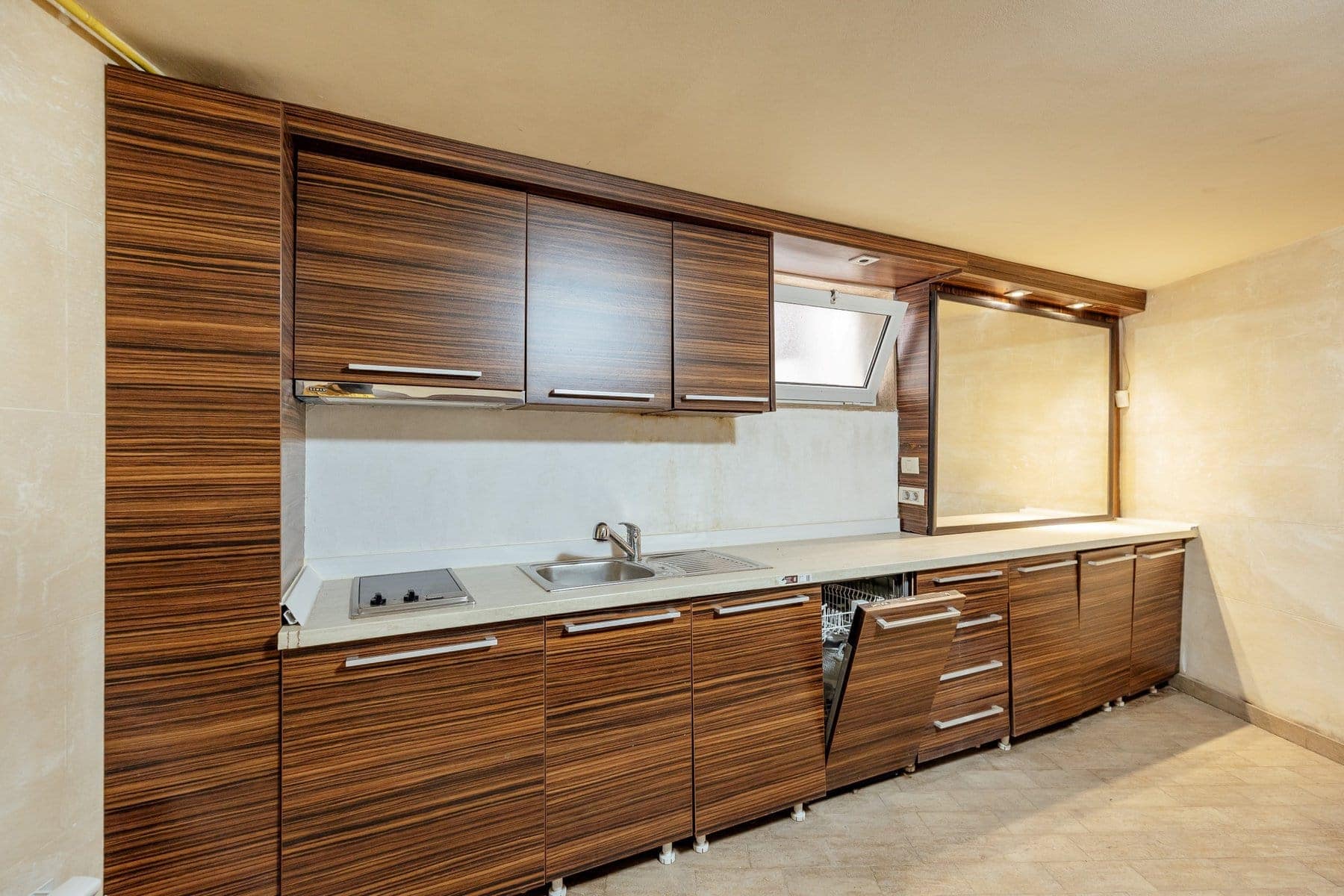 Crown Plaza Hotel Apartments (18)