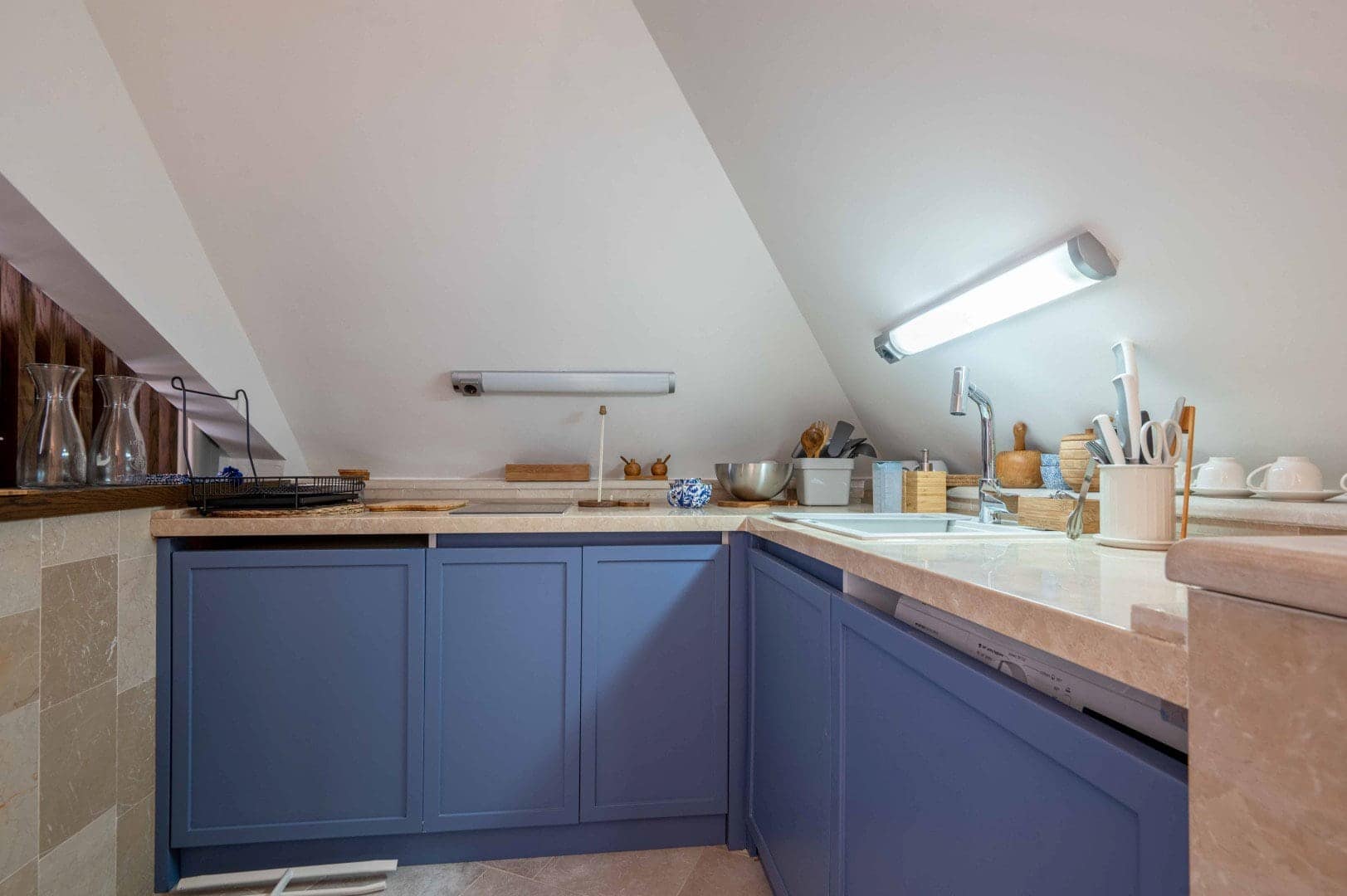 Unique 1bdr Apartment in Budva Old Town (11)