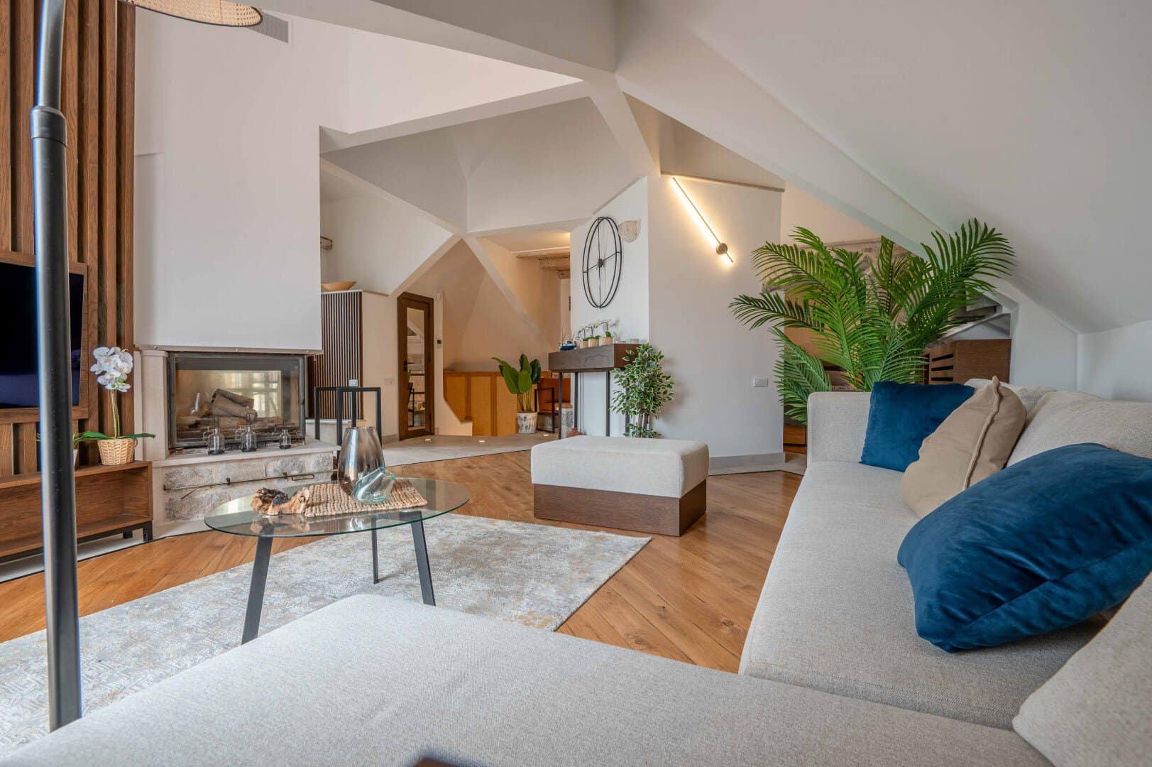 Unique 1bdr Apartment in Budva Old Town (14)