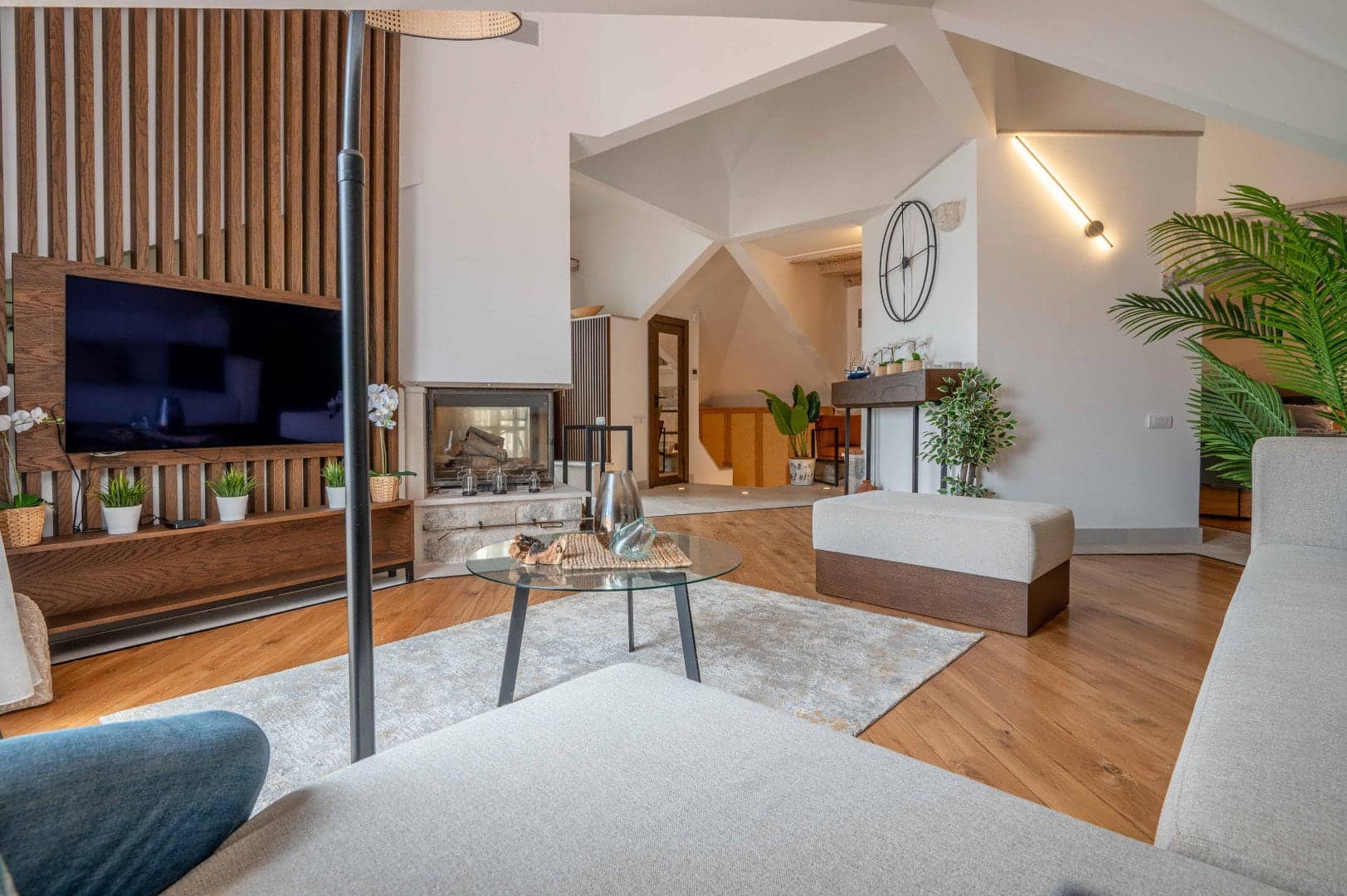 Unique 1bdr Apartment in Budva Old Town (15)