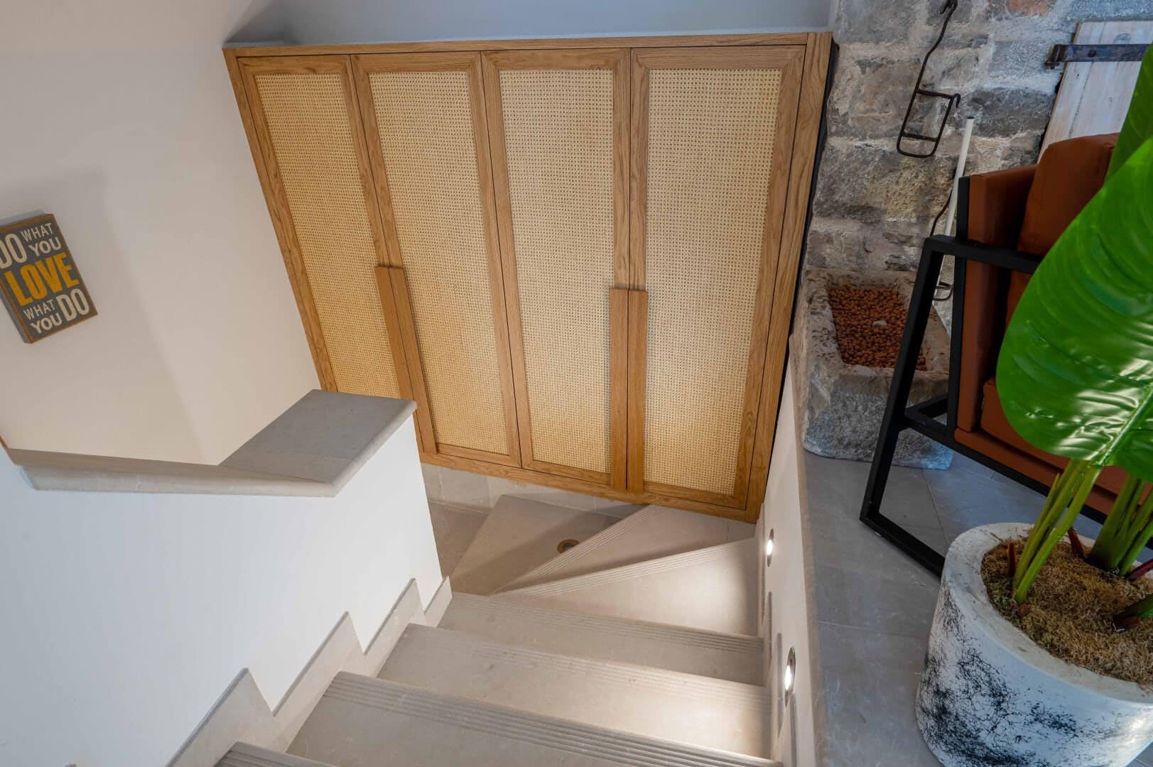 Unique 1bdr Apartment in Budva Old Town (19)