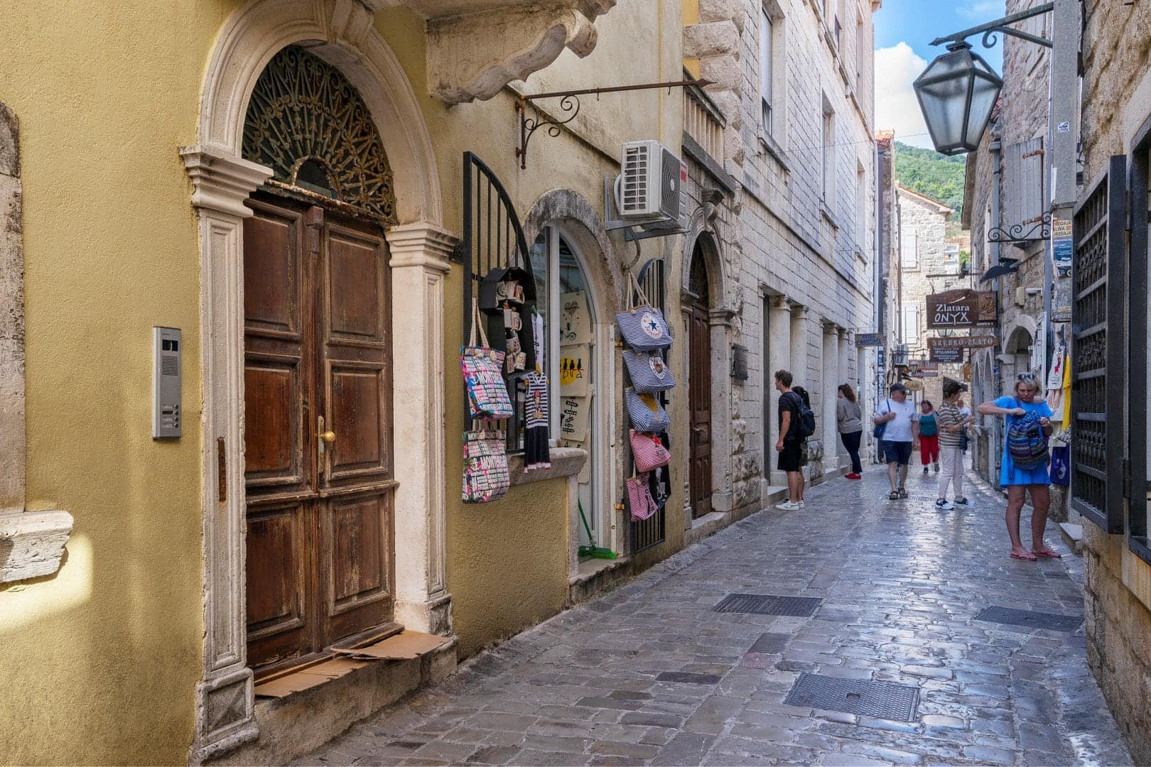 Unique 1bdr Apartment in Budva Old Town (21)