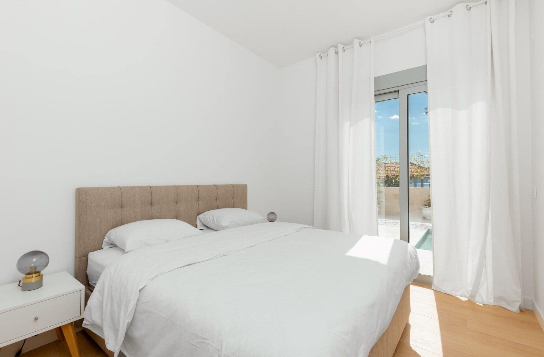 Tivat Sea-view Villa for Rent (15)