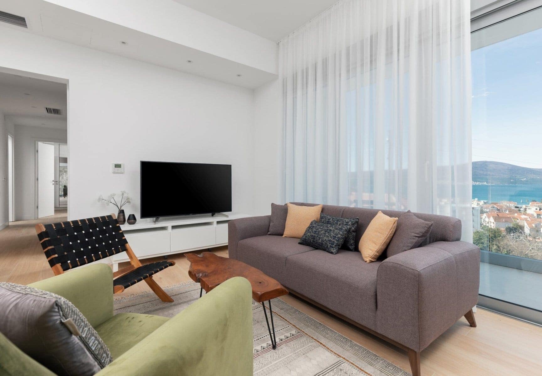 Tivat Sea-view Villa for Rent (19)