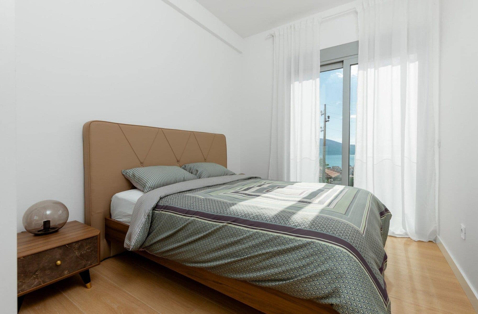 Tivat Sea-view Villa for Rent (23)