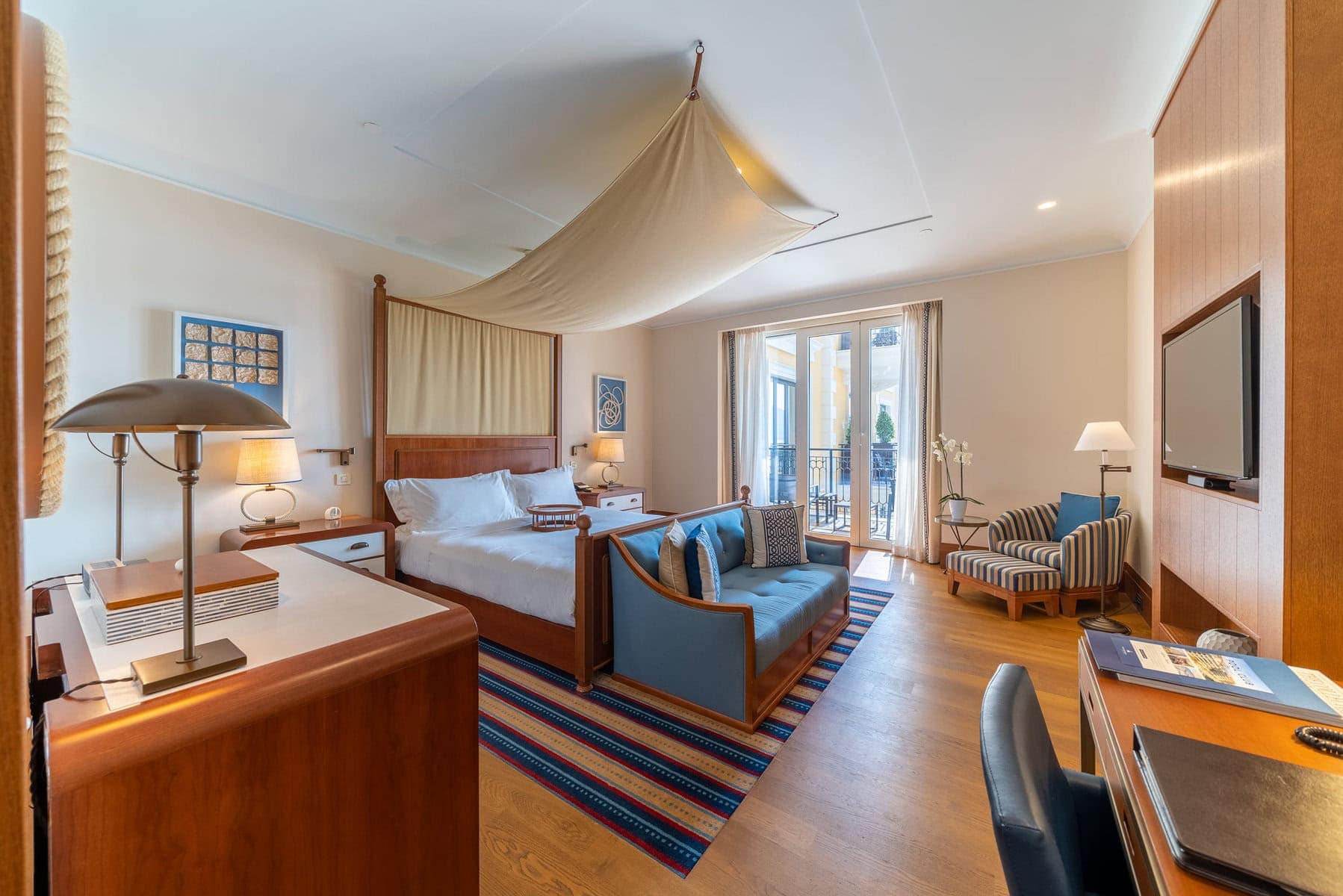 Waterfront 2bdr Apartment within Regent 5* Hotel (9)