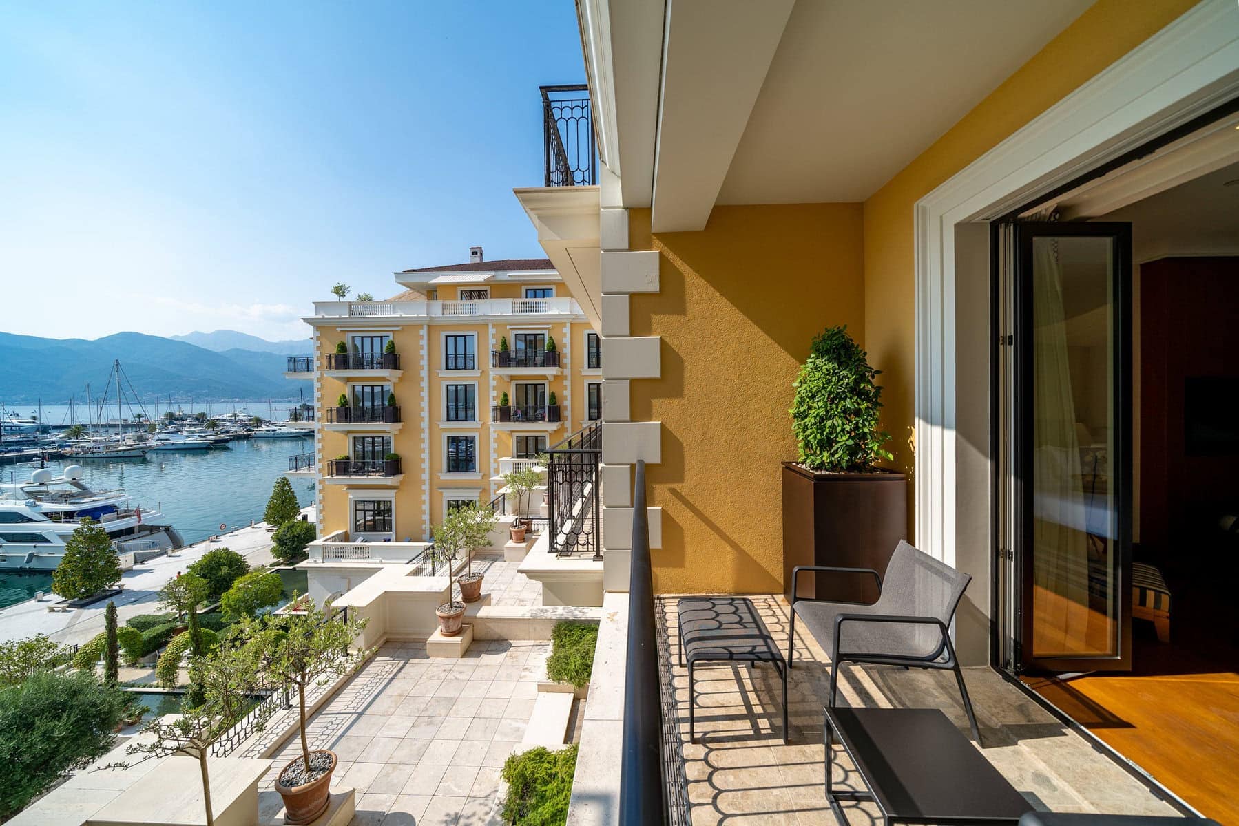Waterfront 2bdr Apartment within Regent 5* Hotel (15)