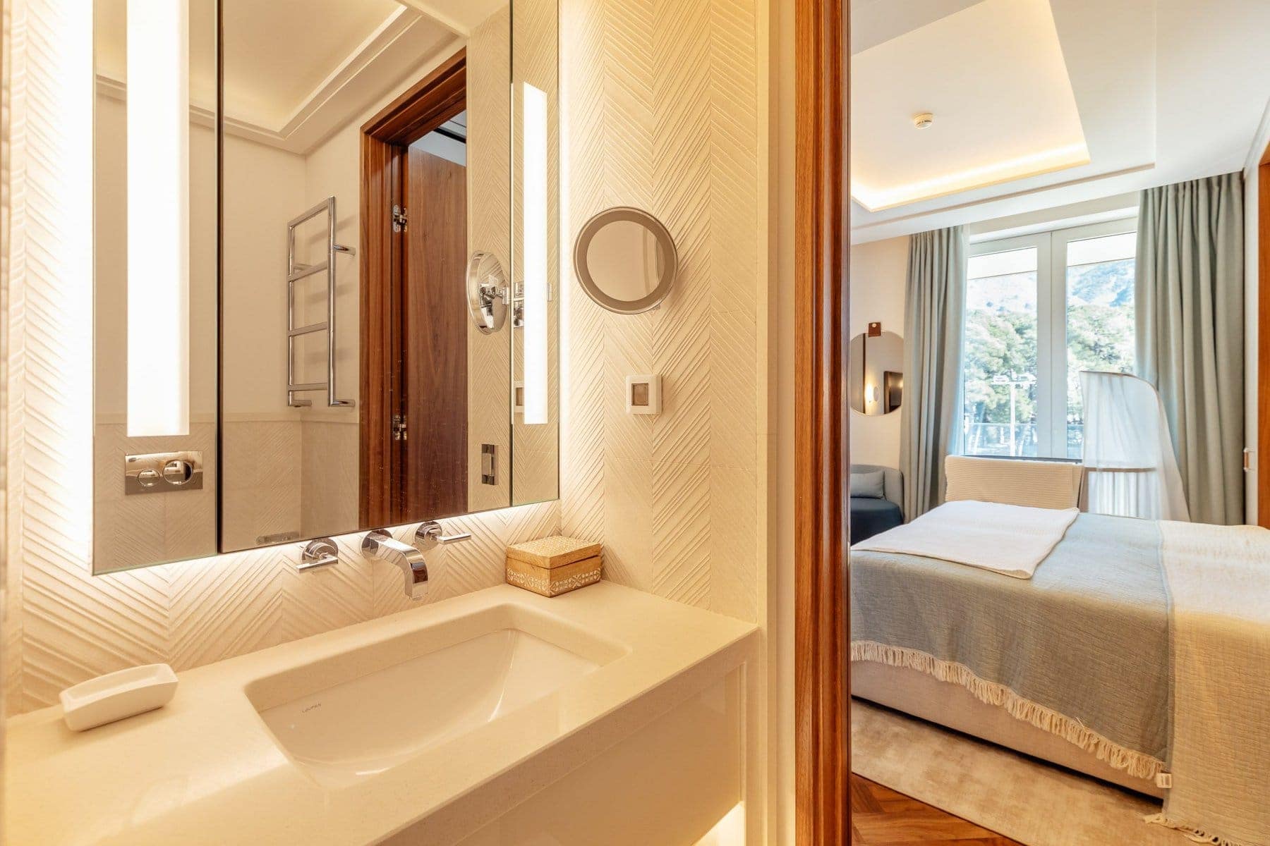 Elena 2bdr Contemporary Apartment (12)