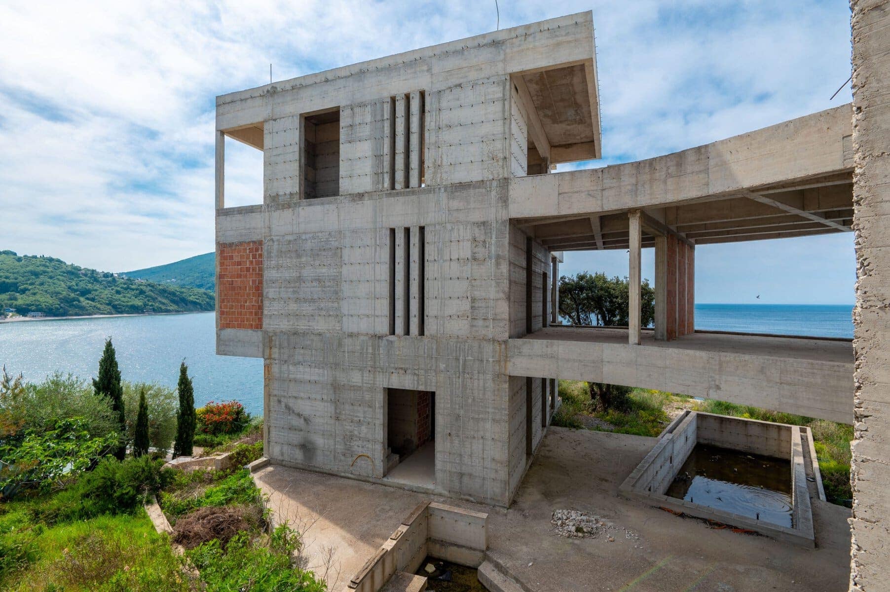 Cliff Villa in Kruce, Bar (12)