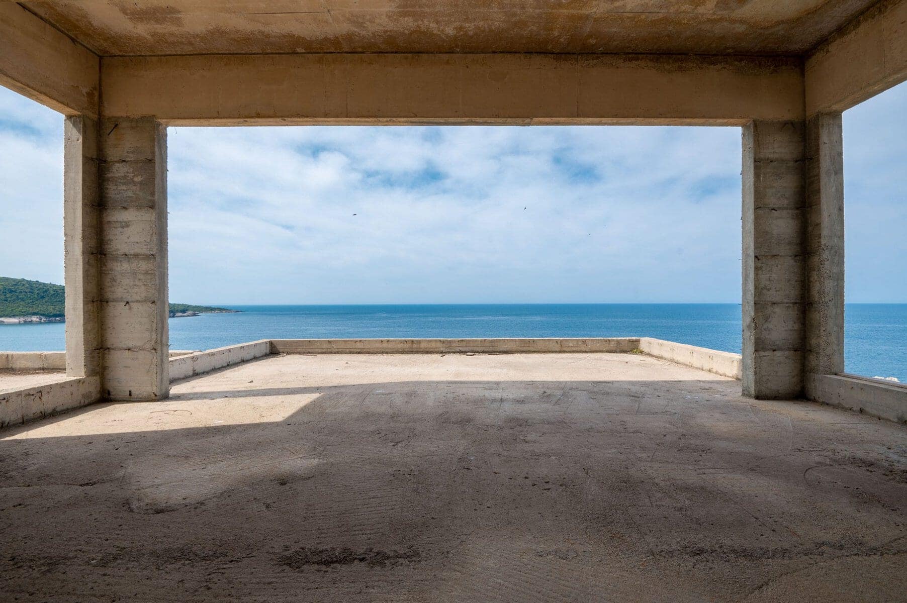 Cliff Villa in Kruce, Bar (17)
