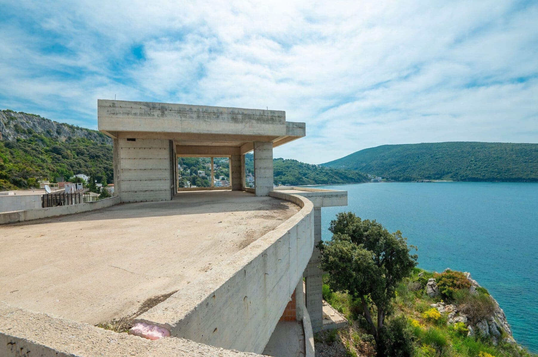Cliff Villa in Kruce, Bar (18)
