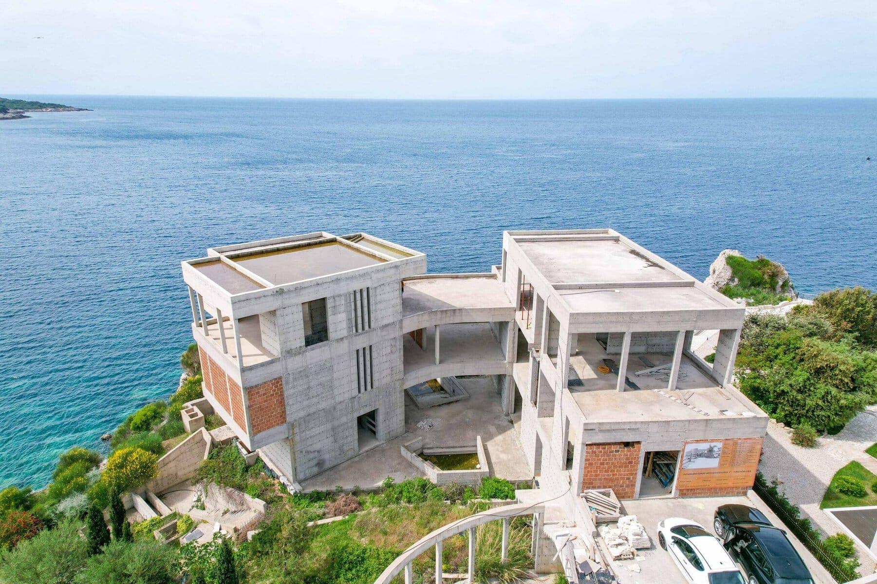 Cliff Villa in Kruce, Bar (24)