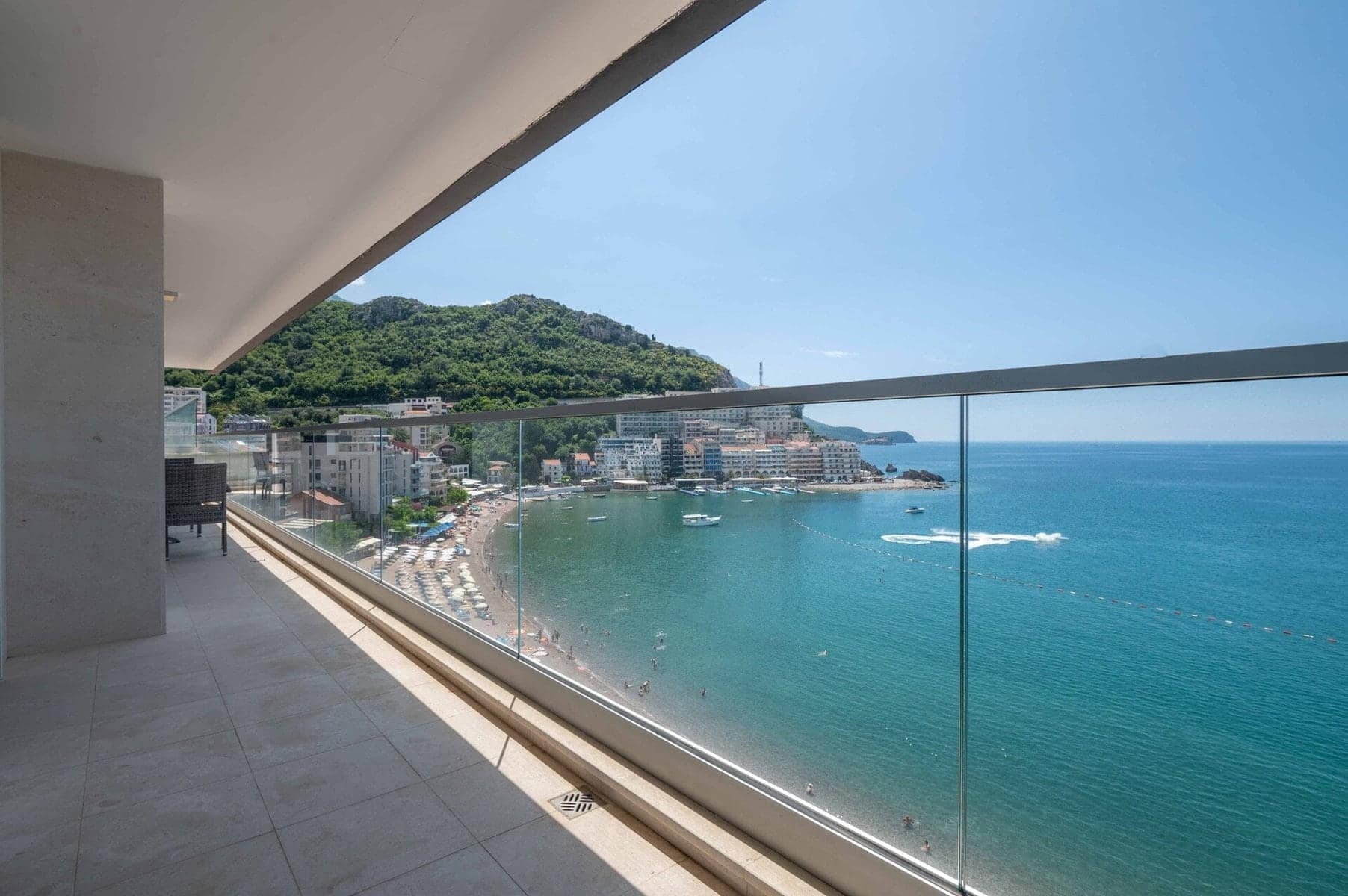 Rafailovici 2bdr Waterfront Apartment (18)