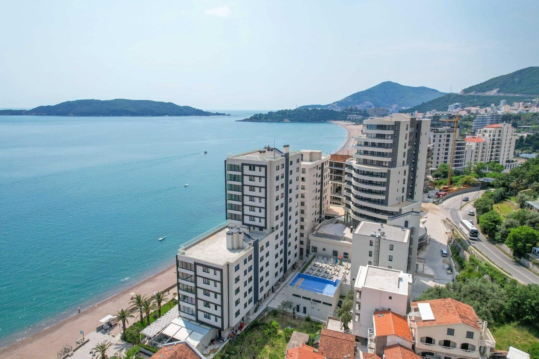 Rafailovici 2bdr Waterfront Apartment (20)