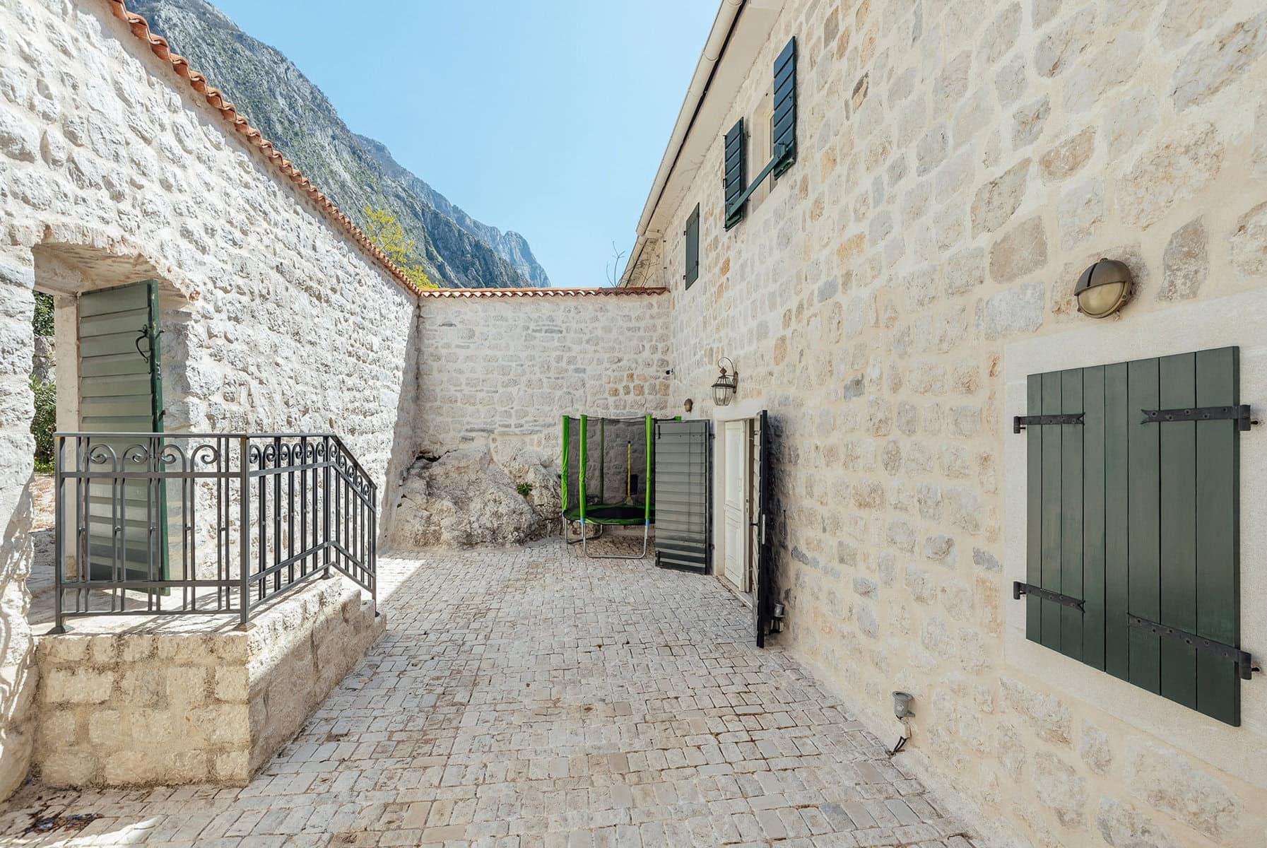 Stone Villa Dobrota (32)