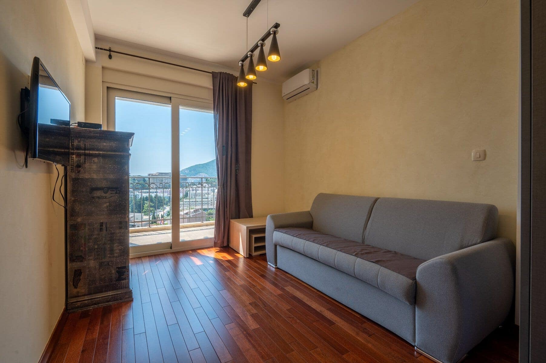 Luxury Penthouse Apartment with Panoramic Roof Terrace and Garage (8)