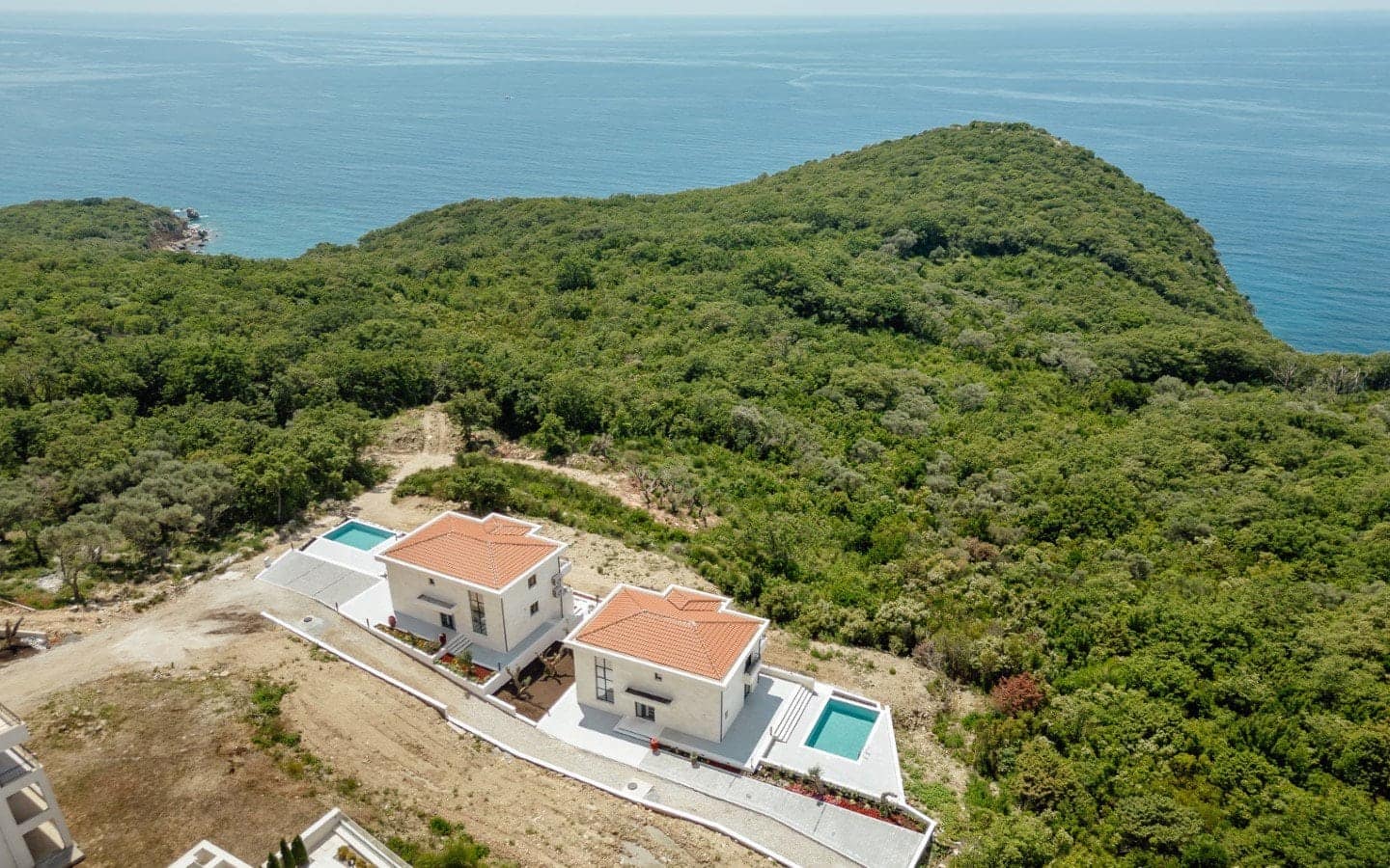 Two Newly-built Villas with Sea Views and Swimming Pools in Rezevici (26)