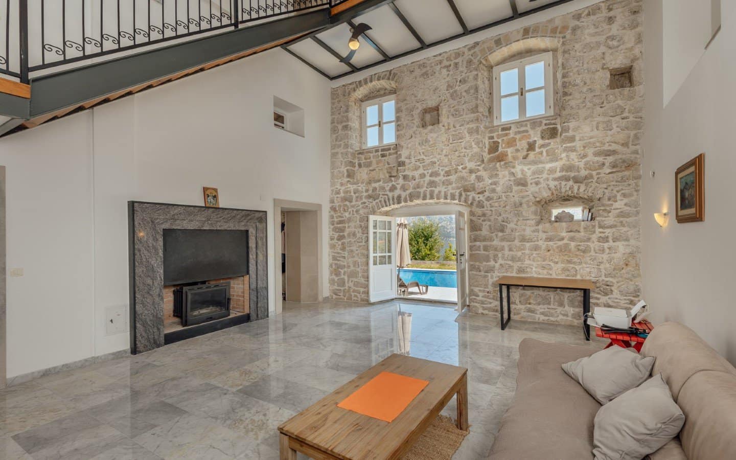 Prcanj – Historical Complex of Stone Villas and Houses (10)