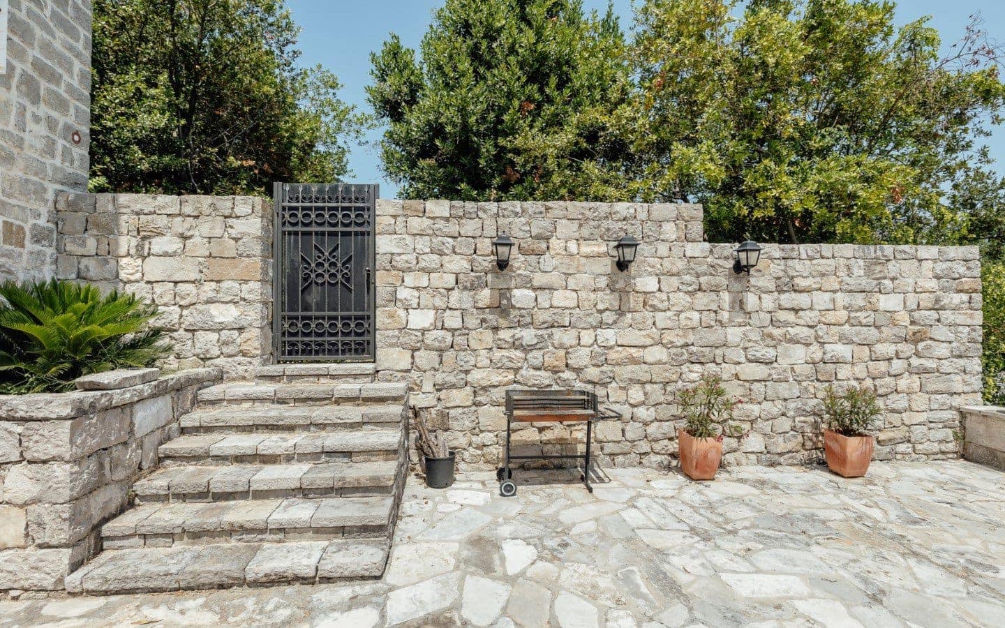 Prcanj – Historical Complex of Stone Villas and Houses (42)