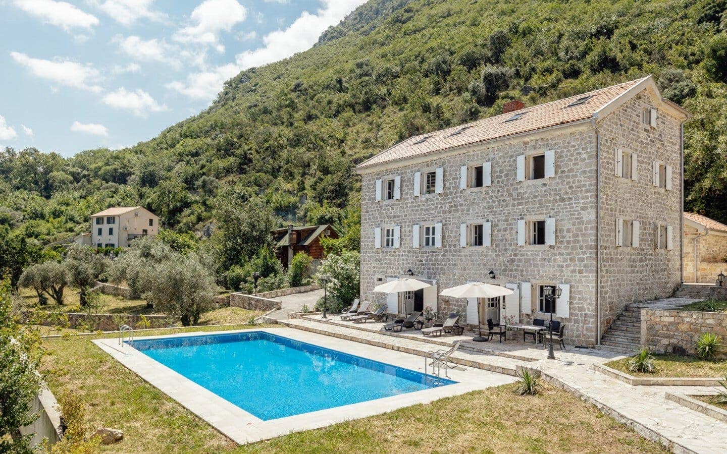 Prcanj – Historical Complex of Stone Villas and Houses (45)