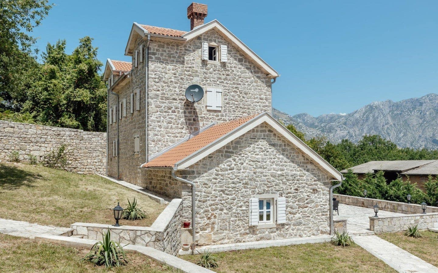 Prcanj – Historical Complex of Stone Villas and Houses (47)