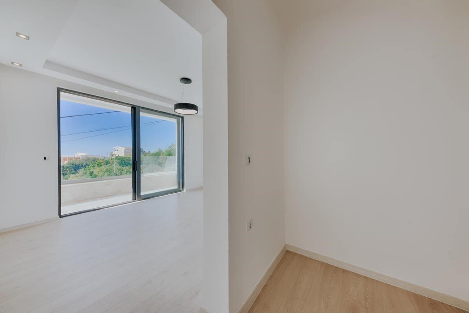 Utjeha – Modern Villa with Swimming Pool Near the Sea (14)