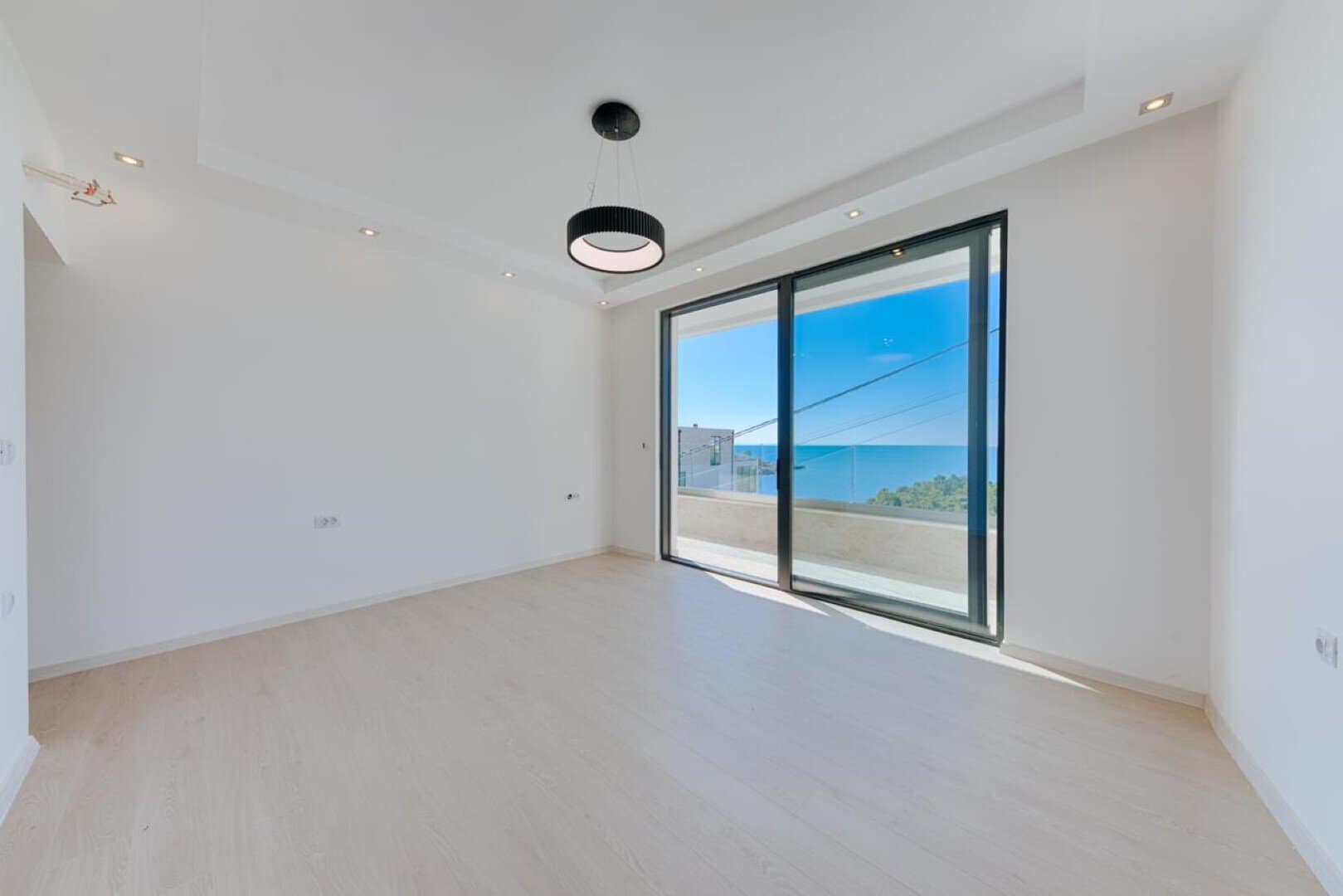 Utjeha – Modern Villa with Swimming Pool Near the Sea (16)