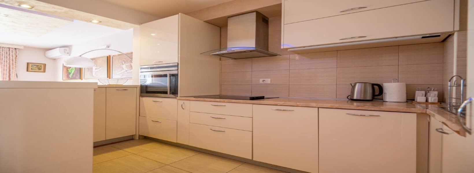 3 bdr Fully Apartment Near the Sea in Becici (8)