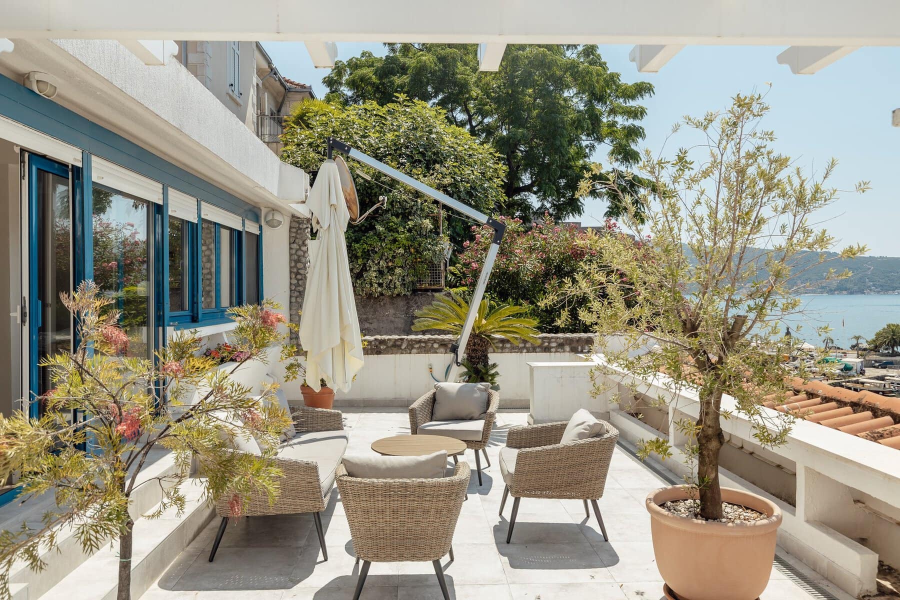 Skver 3bdr Apartment with a Sea View (14)