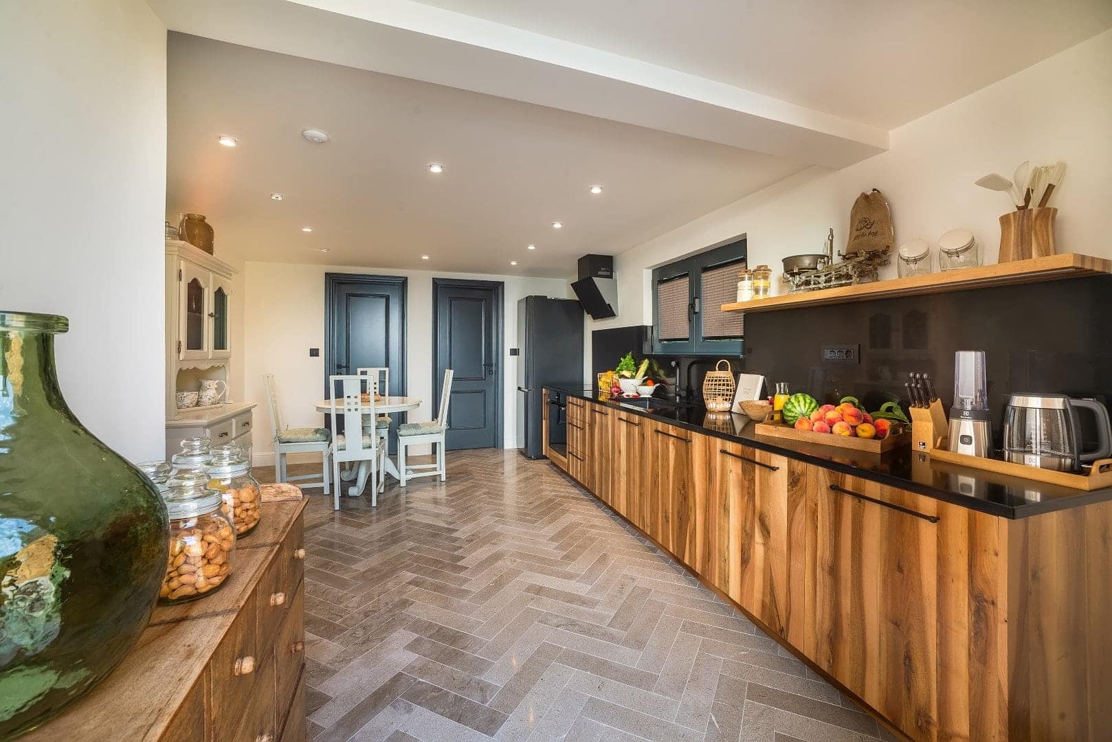 Charming Stone House for Rent (9)