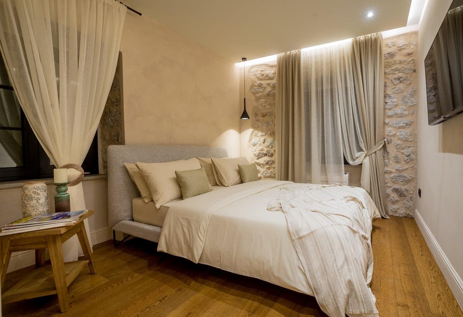 Charming Stone House for Rent (13)