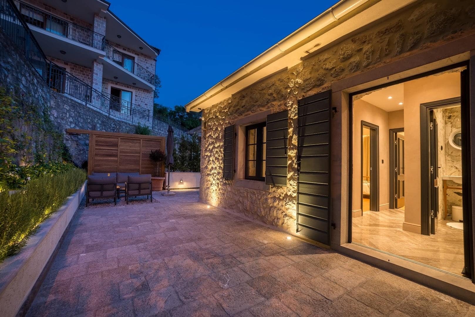 Charming Stone House for Rent (18)