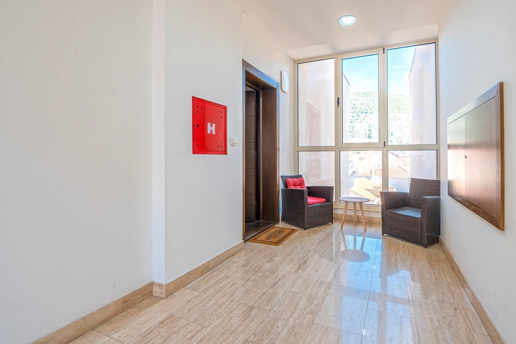 Exclusive 3bdr Duplex with Sea View in Budva (24)