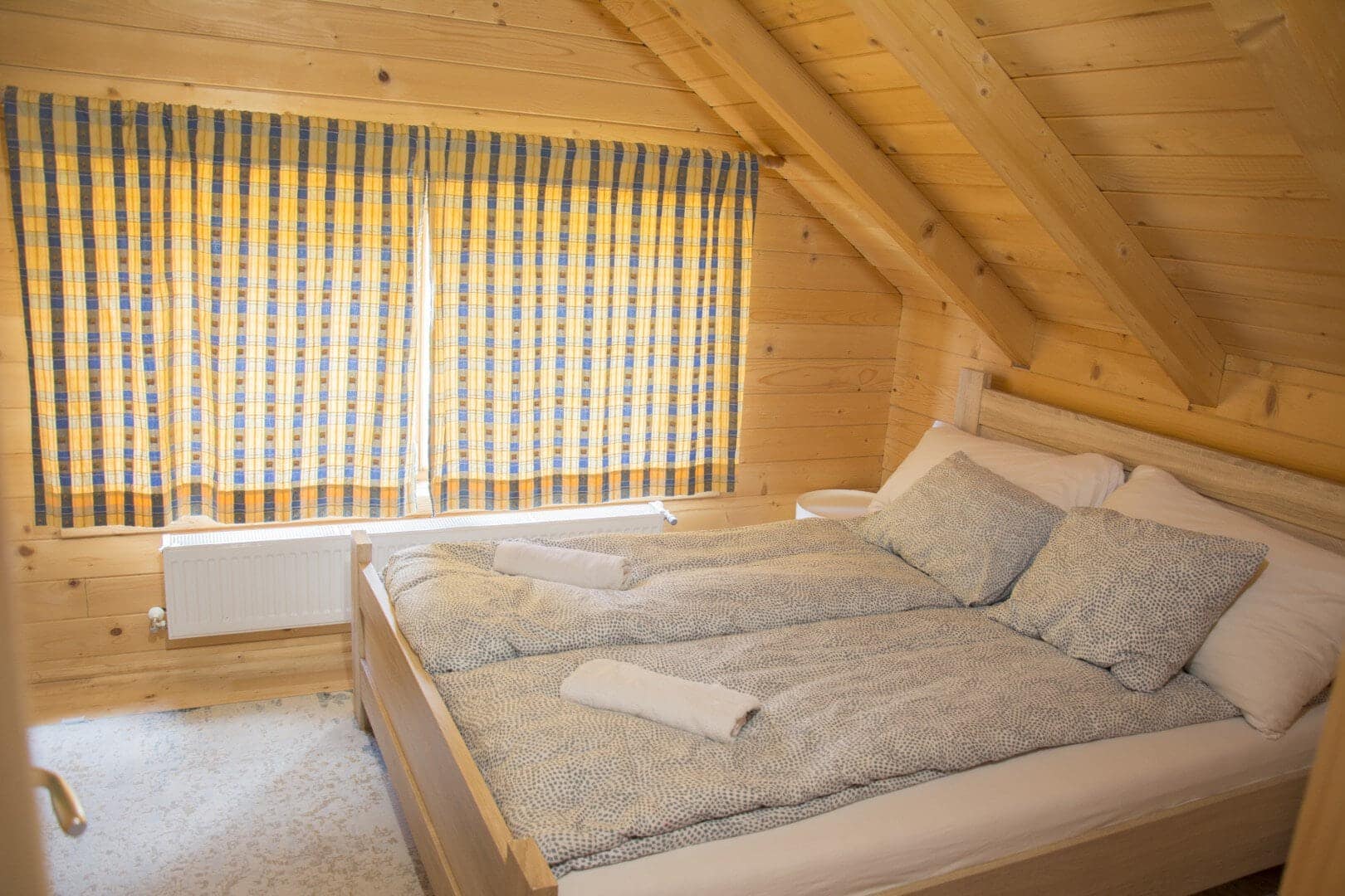 Luxury Mountain Chalet House (10)