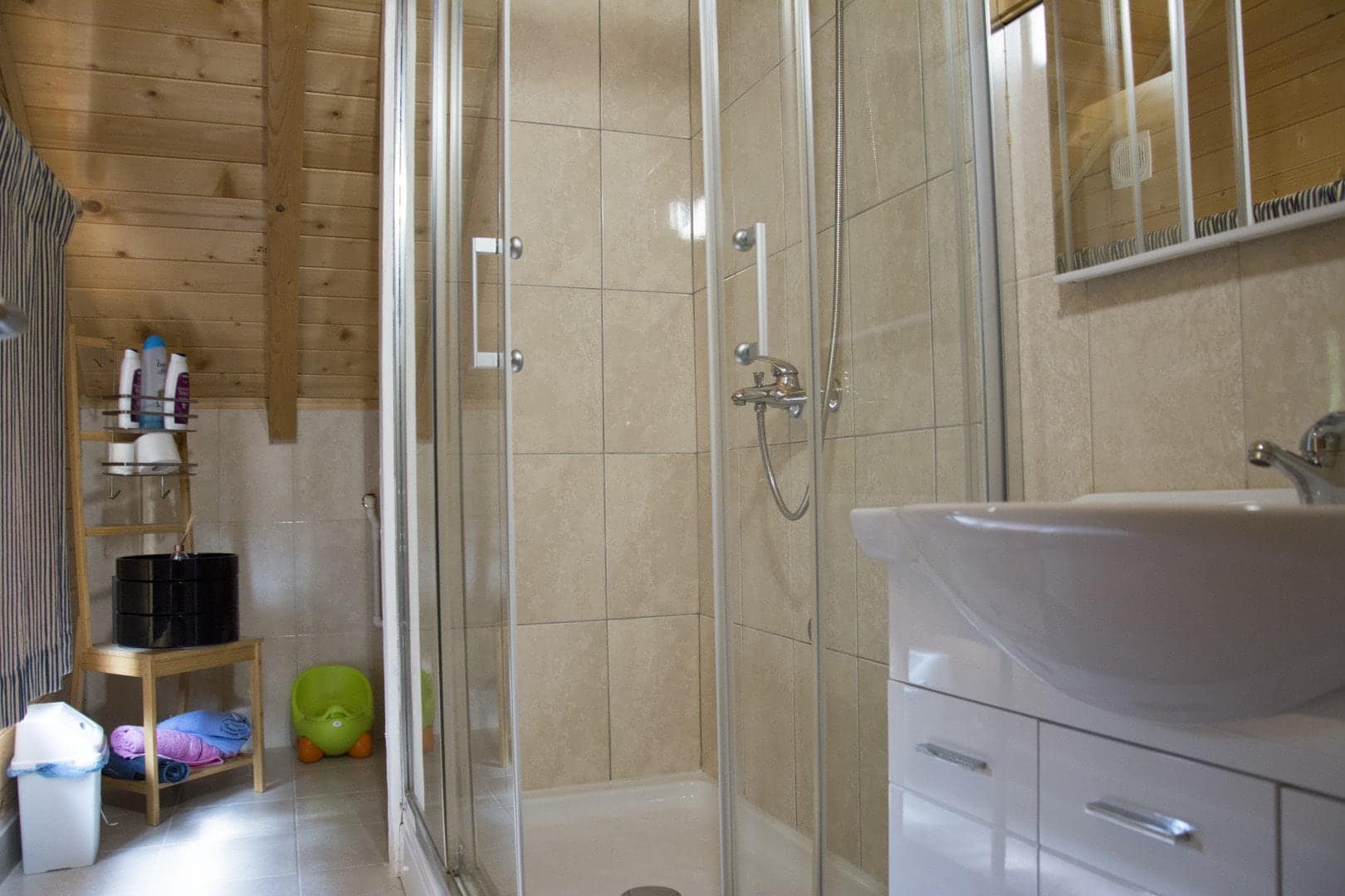Luxury Mountain Chalet House (15)