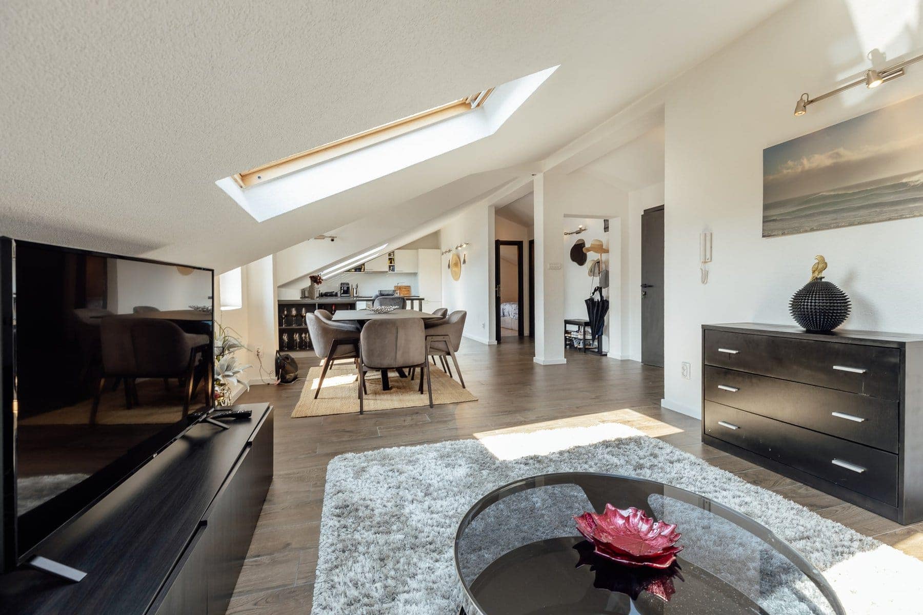Two-bedroom Penthouse in a Stone Building (6)