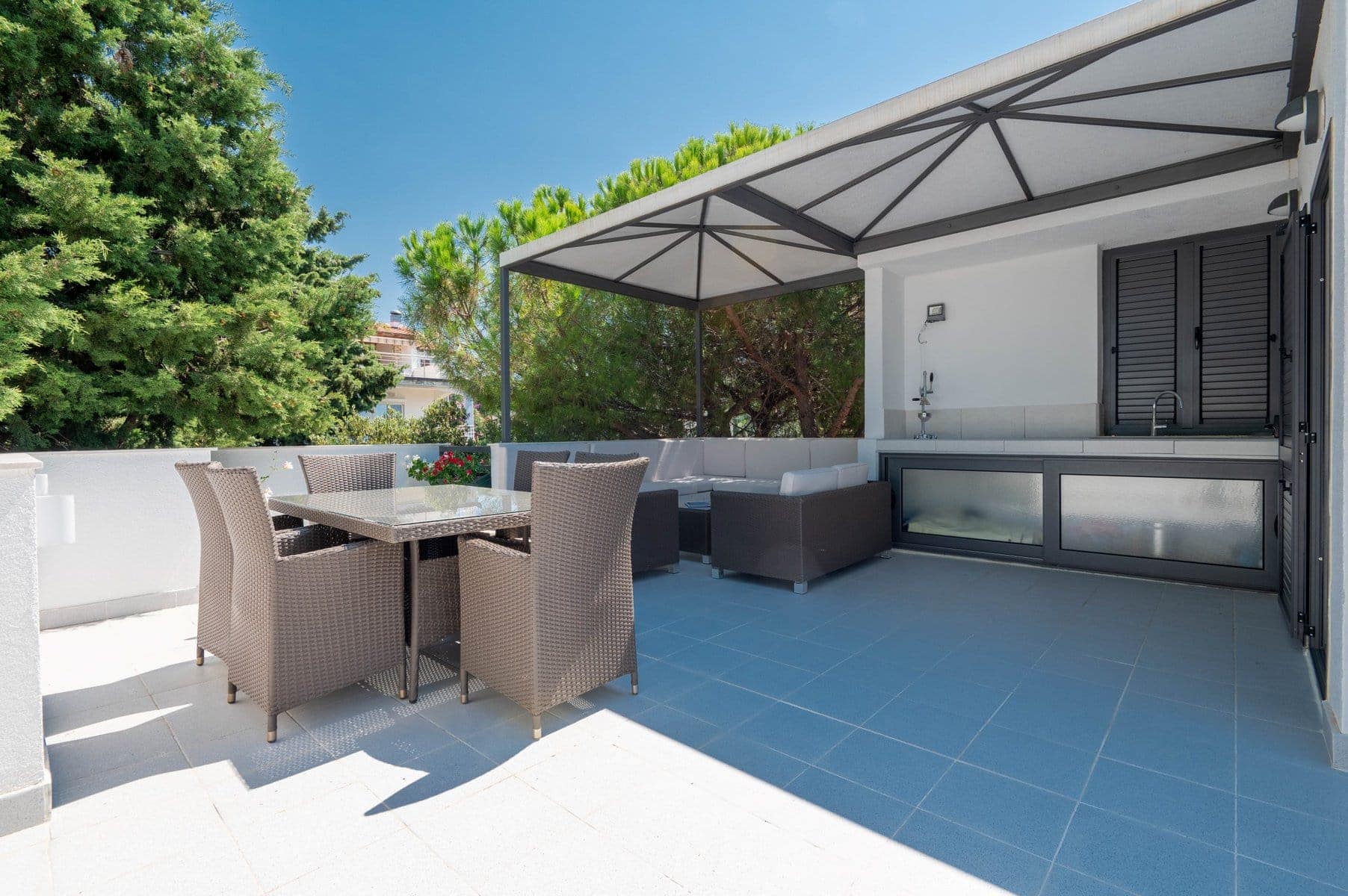 Utjeha 3bdr House (9)