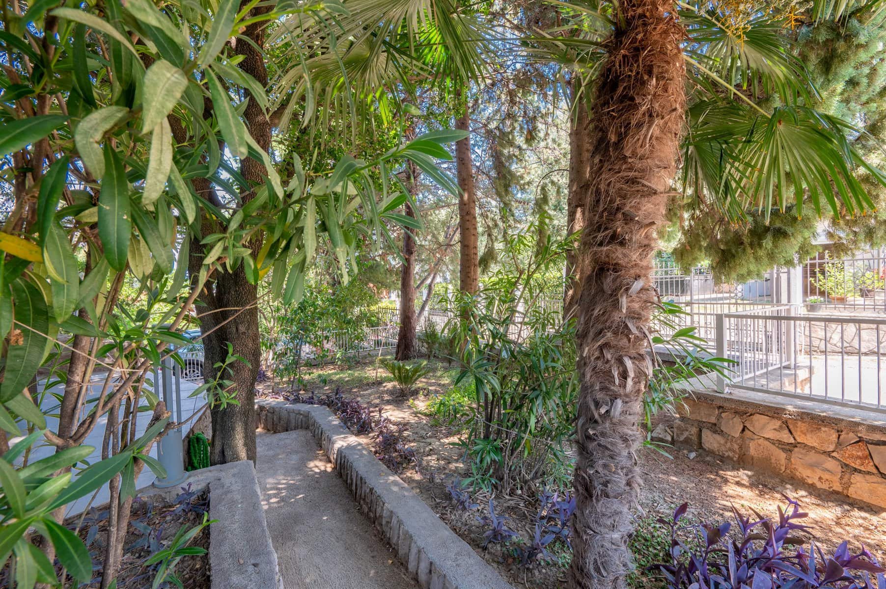Utjeha 3bdr House (13)