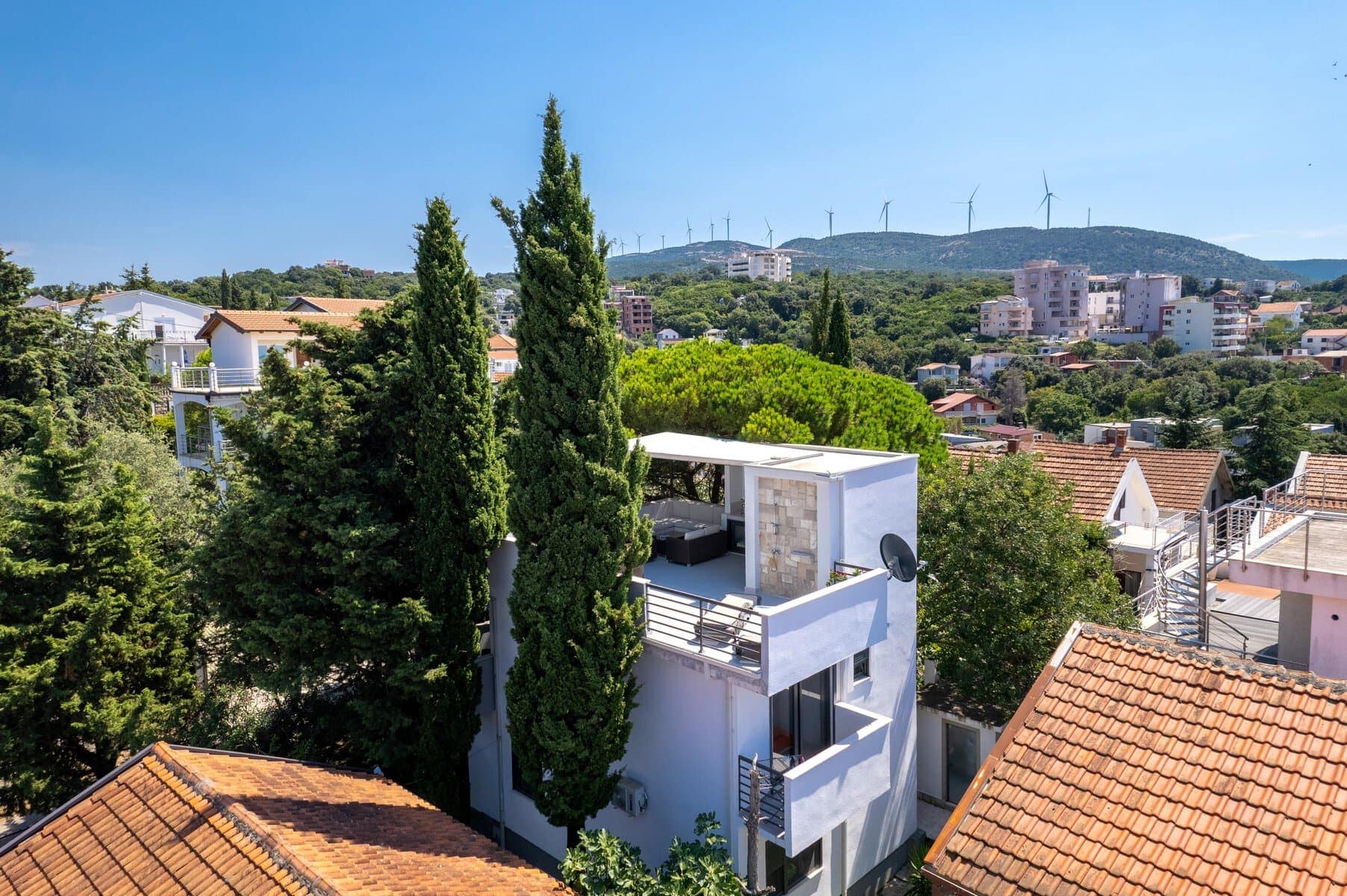 Utjeha 3bdr House (15)