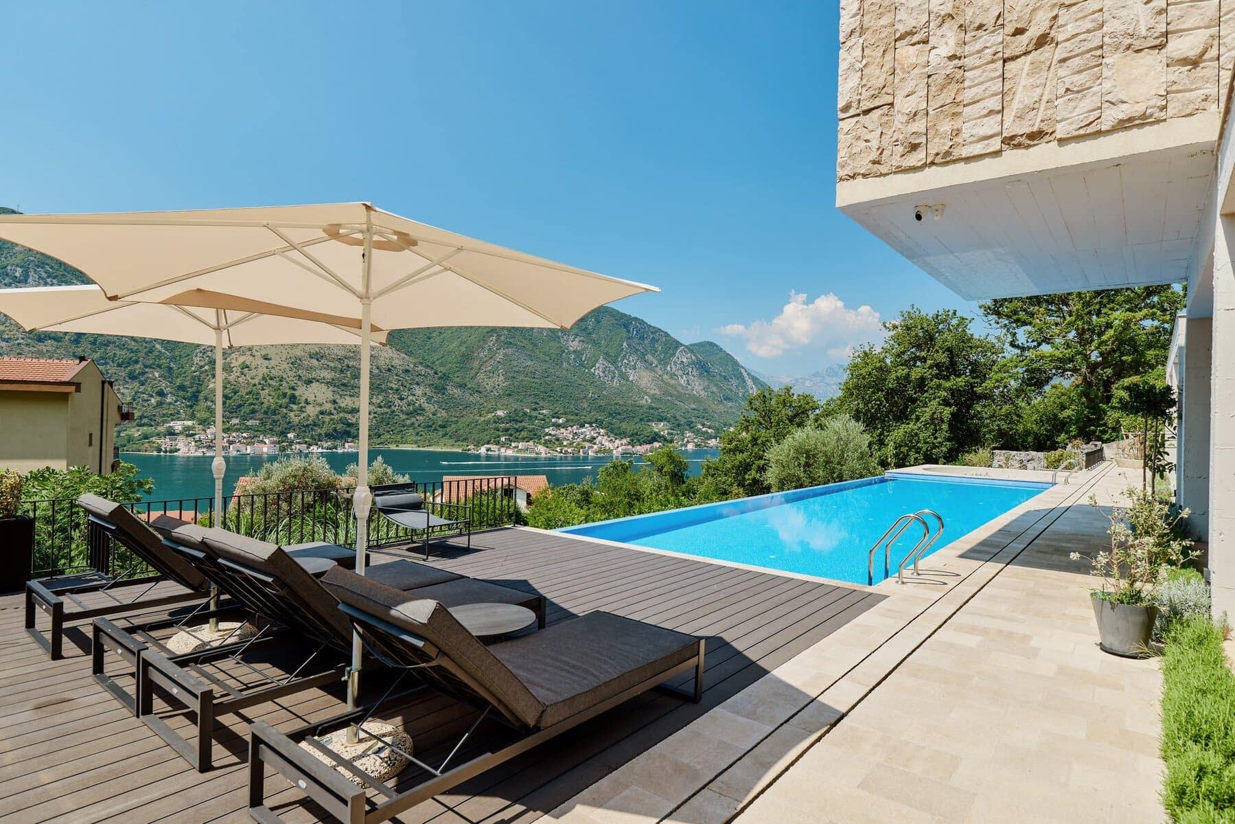 Contemporary 5bdr Villa Dobrota (24)
